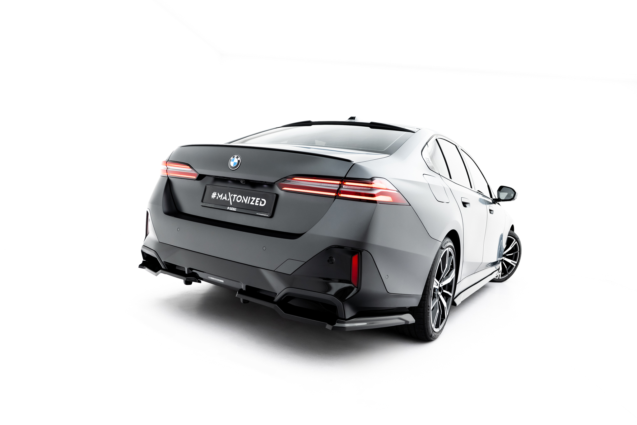 REAR SIDE SPLITTERS V.2 SUITABLE FOR BMW 5 / I5 M-PACK SEDAN / TOURING G60 / G61 – MAXTON DESIGN