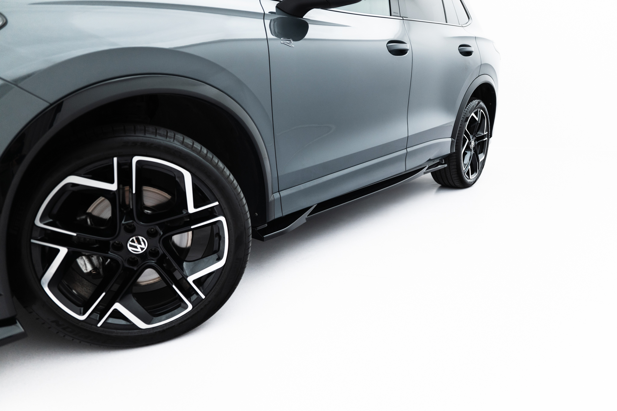 SIDE SKIRTS DIFFUSERS SUITABLE FOR VOLKSWAGEN TIGUAN R-LINE MK3 – MAXTON DESIGN - 2