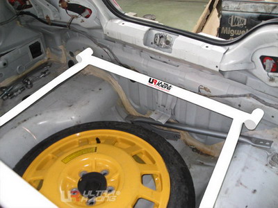 HONDA INTEGRA 01-06 DC5 ULTRARACING REAR 4-POINT TRUNK BRACE