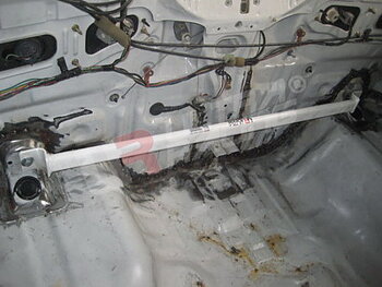 HONDA INTEGRA 94-01 DC2 ULTRARACING REAR UPPER STRUTBAR