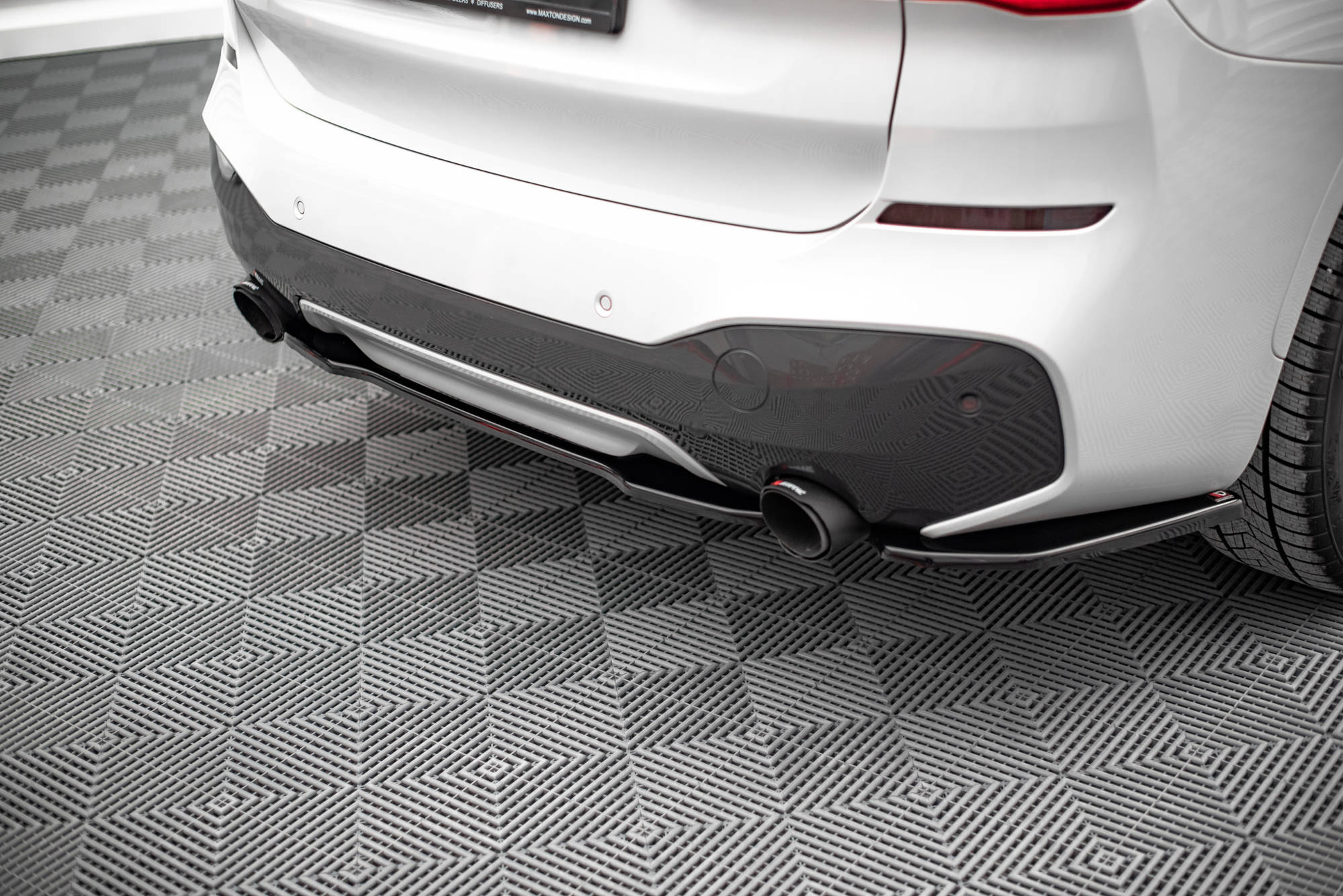 Central Rear Splitter BMW X1 M-Pack F48 (2015-2019) - 4