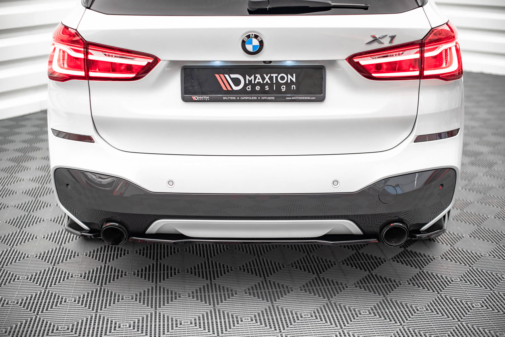 Central Rear Splitter BMW X1 M-Pack F48 (2015-2019) - 3