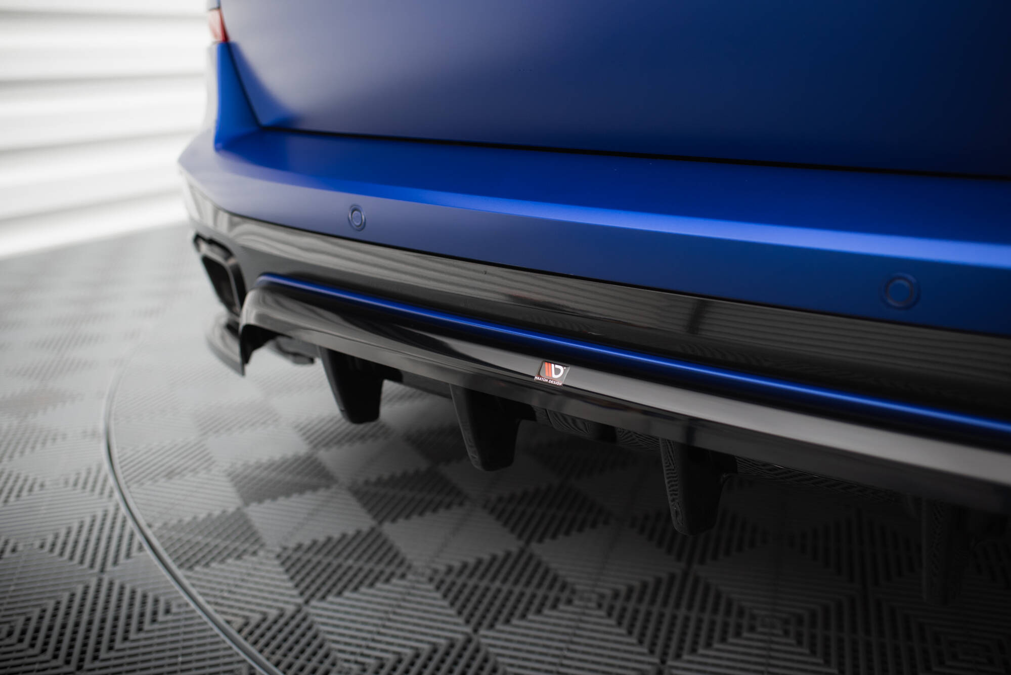 Central Rear Splitter (Vertical Bars) V.1 BMW X5 M-Pack G05 Facelift - 4