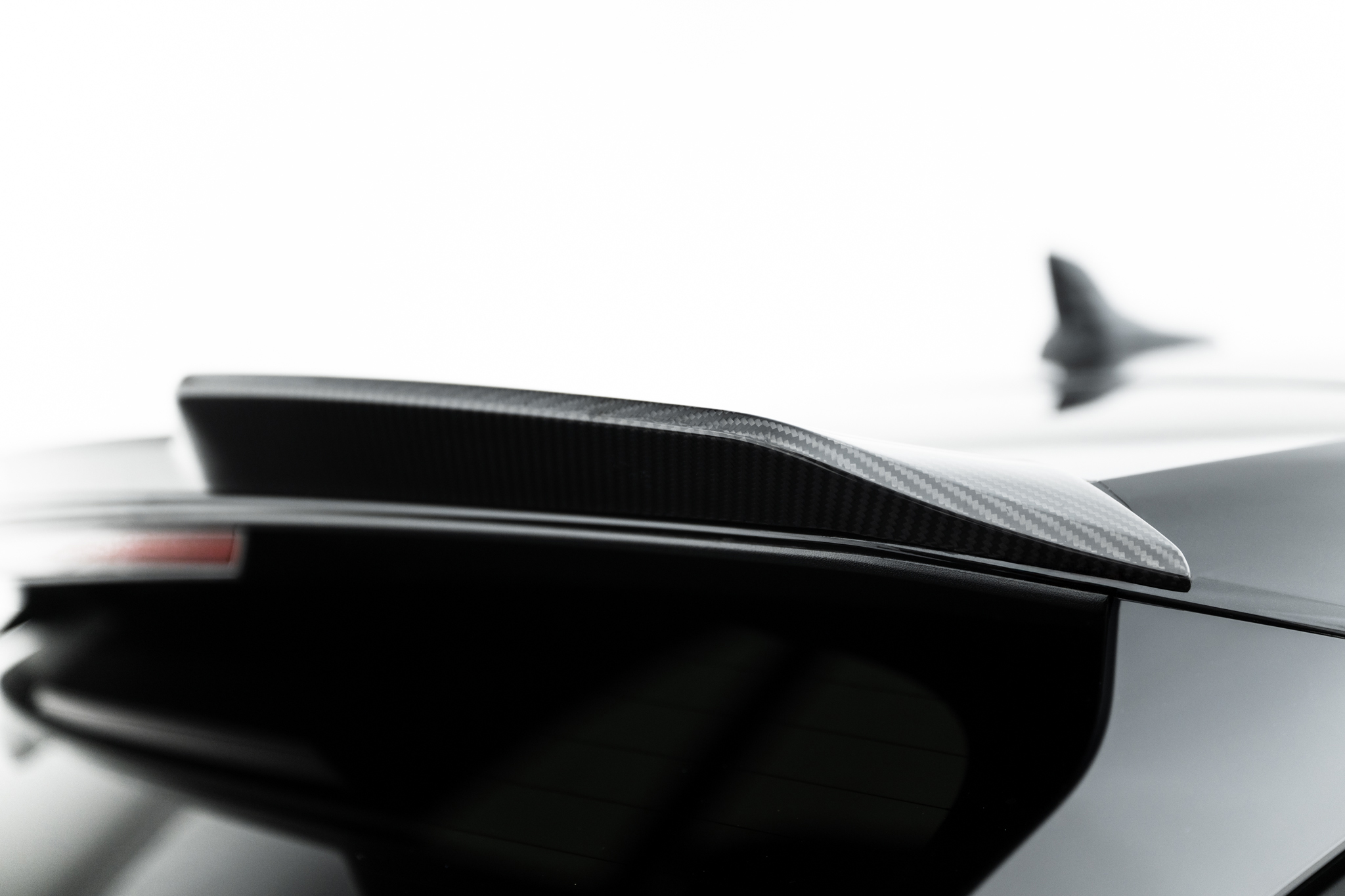 PREPREG CARBON FIBER TAILGATE SPOILER (UPPER) SUITABLE FOR AUDI SQ8 / Q8 S-LINE MK1 FACELIFT – MAXTON DESIGN - 2