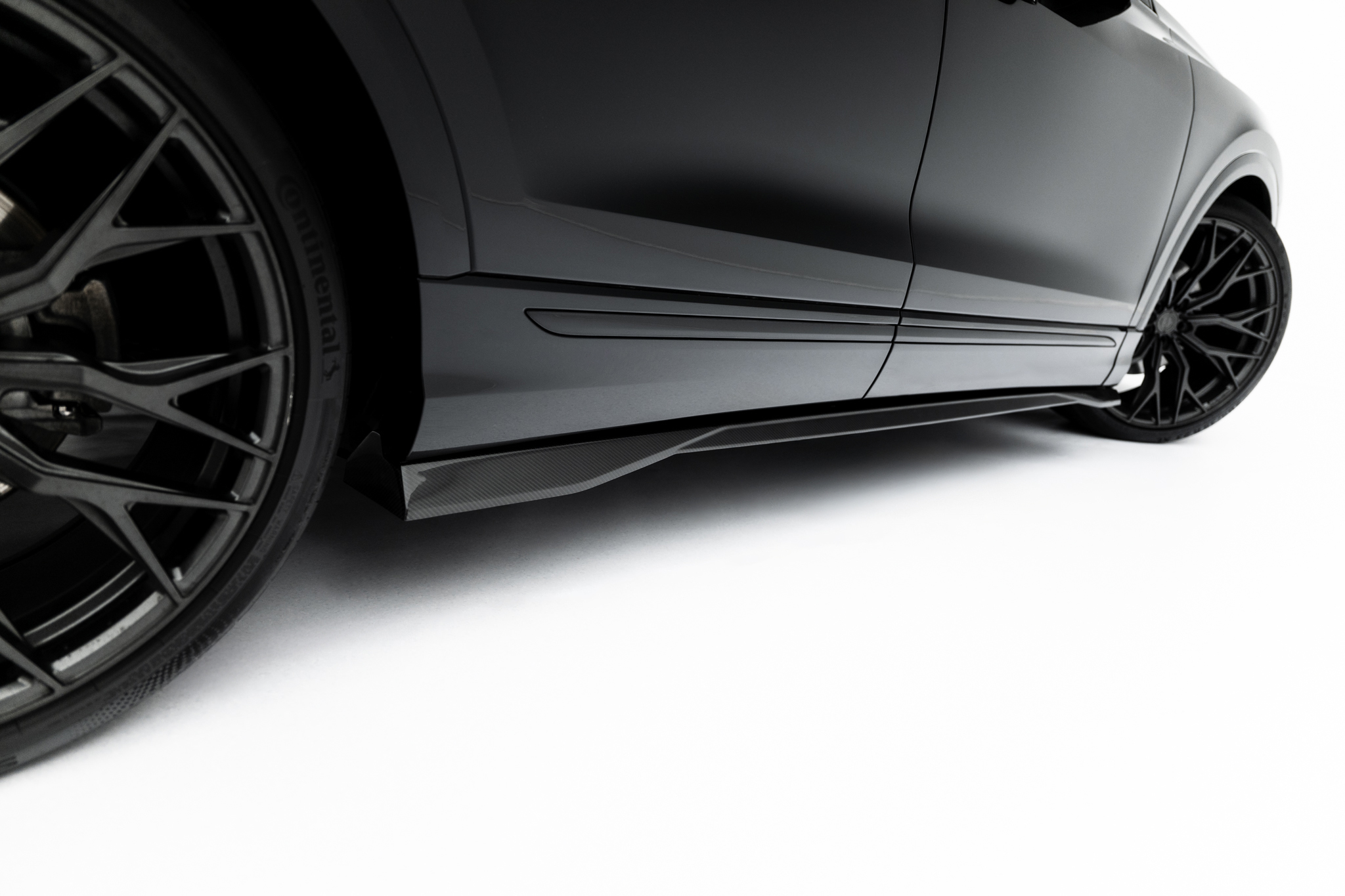PREPREG CARBON FIBER SIDE SKIRTS SUITABLE FOR AUDI SQ8 / Q8 S-LINE MK1 FACELIFT – MAXTON DESIGN - 3