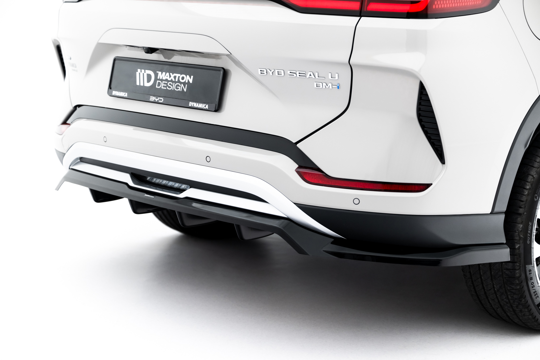 REAR SPLITTER (WITH VERTICAL BARS) SUITABLE FOR BYD SEAL U MK1 – MAXTON DESIGN - 3
