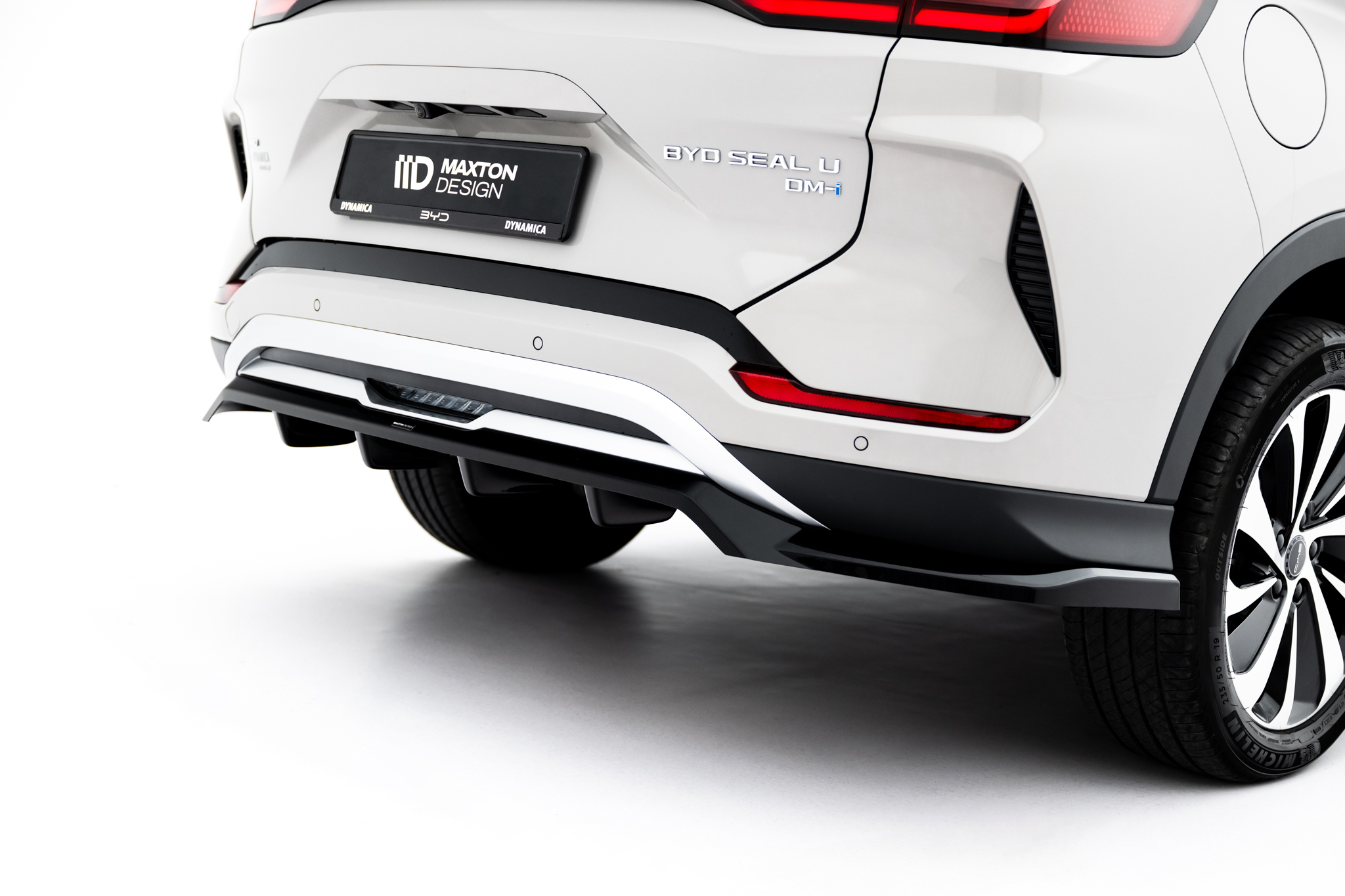REAR SPLITTER (WITH VERTICAL BARS) SUITABLE FOR BYD SEAL U MK1 – MAXTON DESIGN - 2