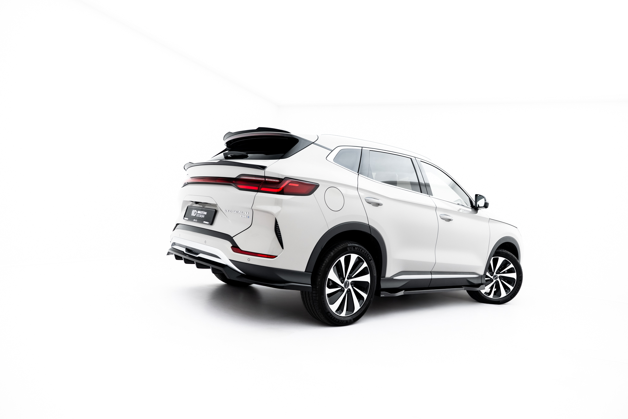 REAR SPLITTER (WITH VERTICAL BARS) SUITABLE FOR BYD SEAL U MK1 – MAXTON DESIGN