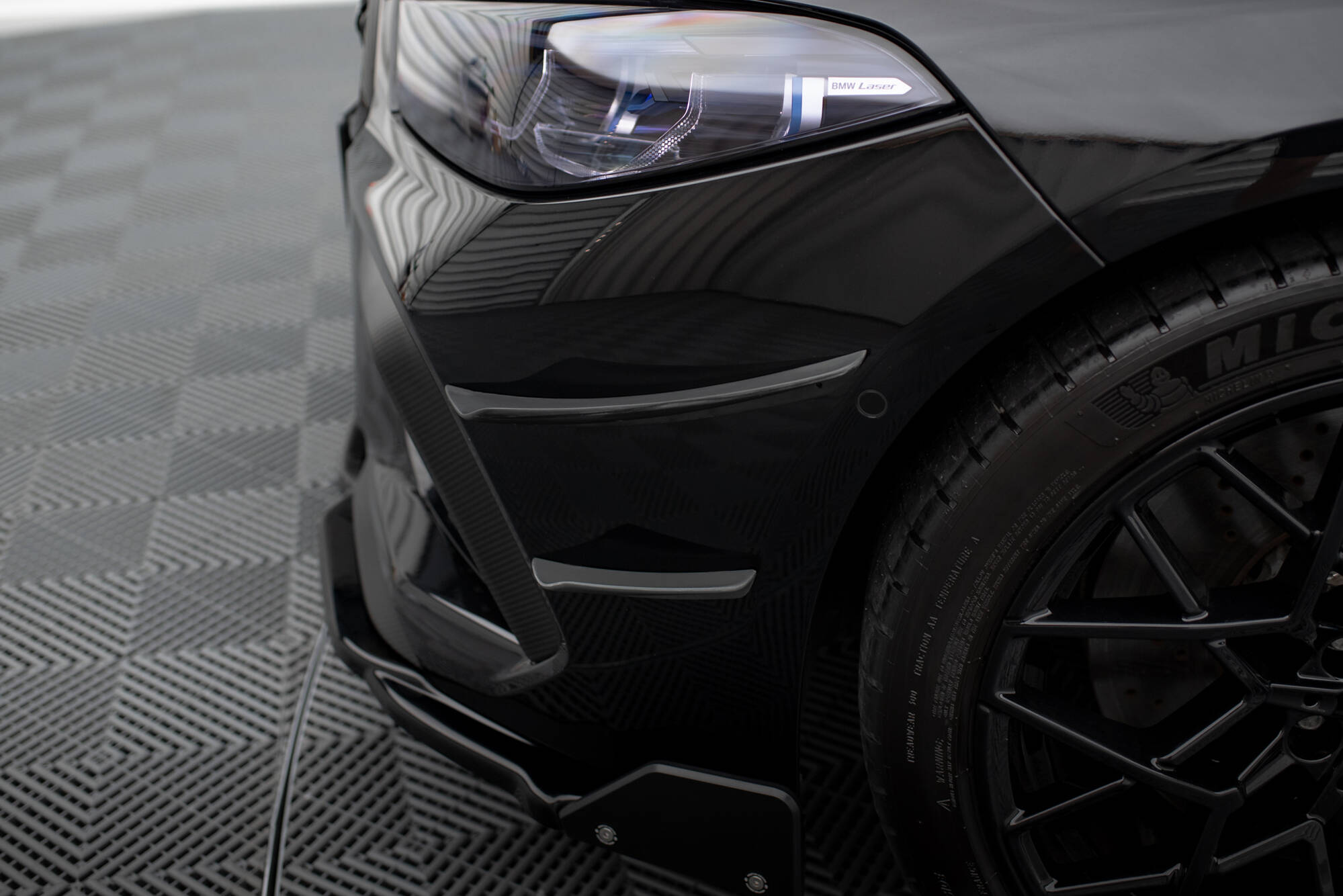 Front Bumper Wings (Canards) BMW M8 Gran Coupe F93 / Coupe F92 - 2