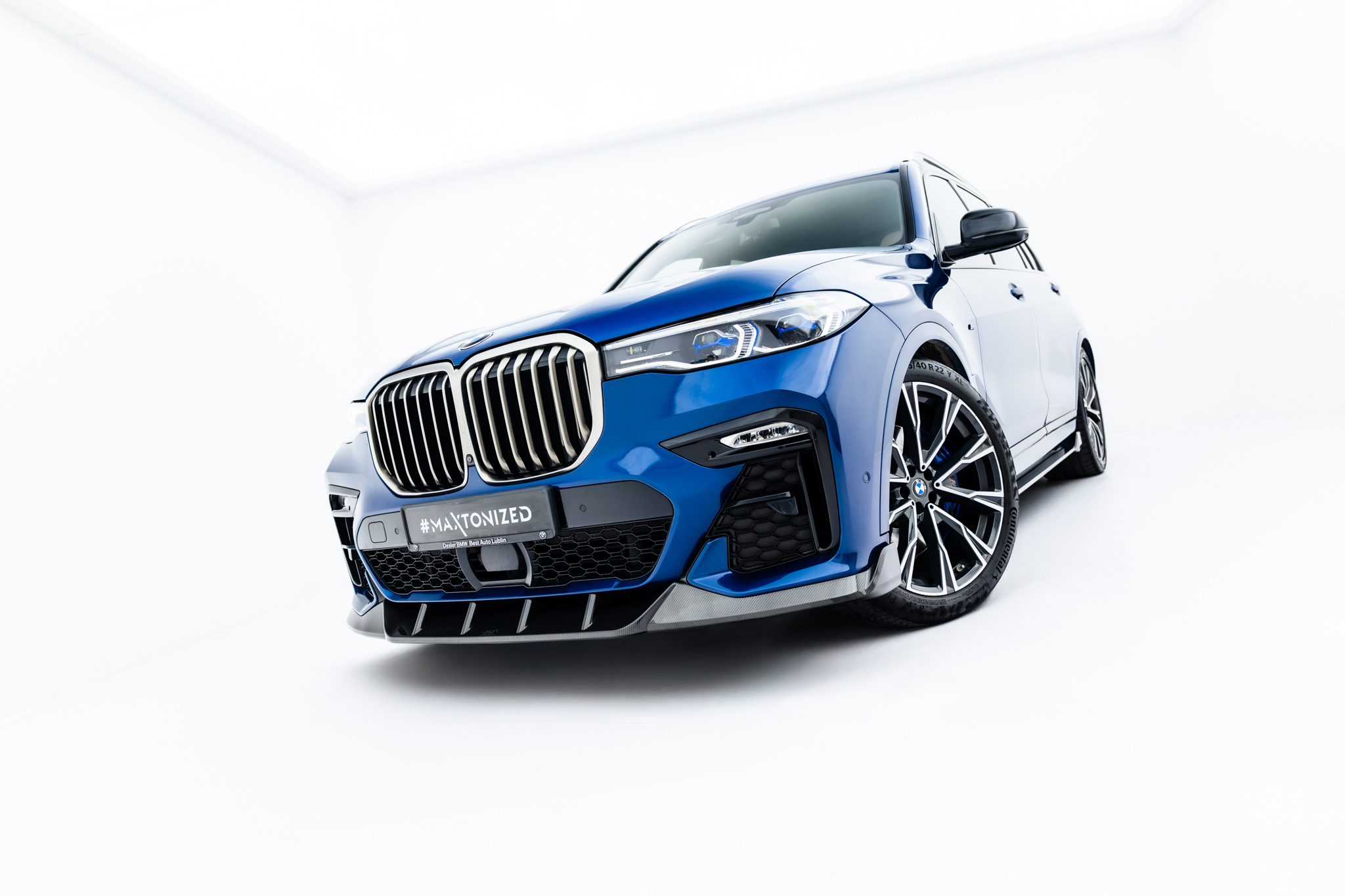 PREPREG CARBON FIBER FRONT SPLITTER SUITABLE FOR BMW X7 M-PACK G07 – MAXTON DESIGN - 7