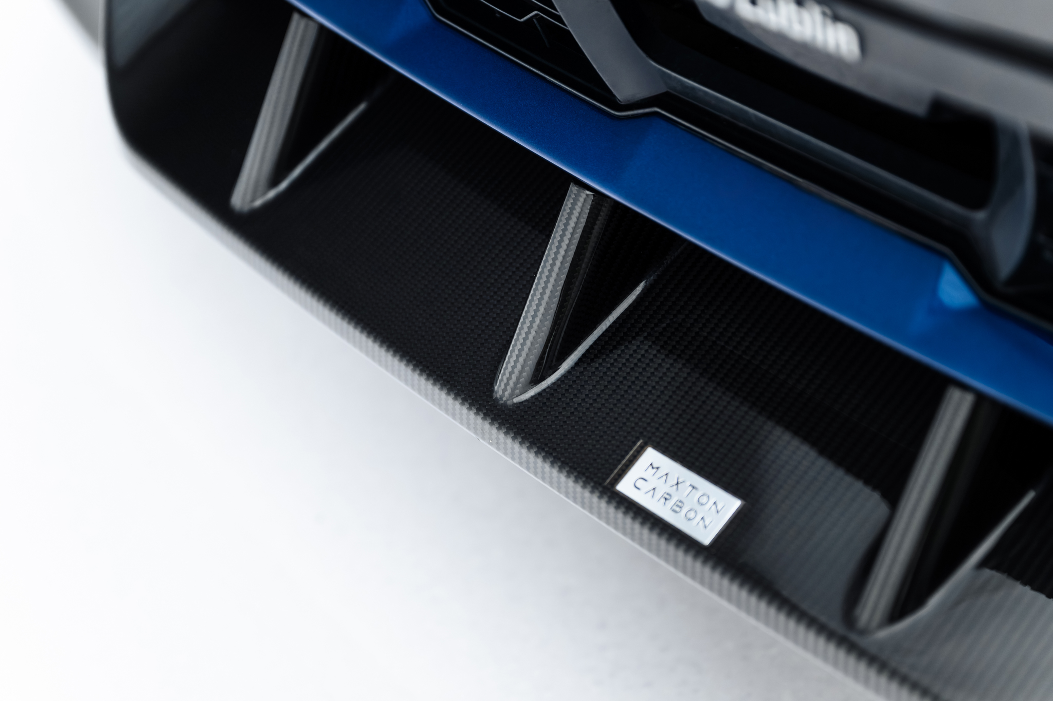 PREPREG CARBON FIBER FRONT SPLITTER SUITABLE FOR BMW X7 M-PACK G07 – MAXTON DESIGN - 11