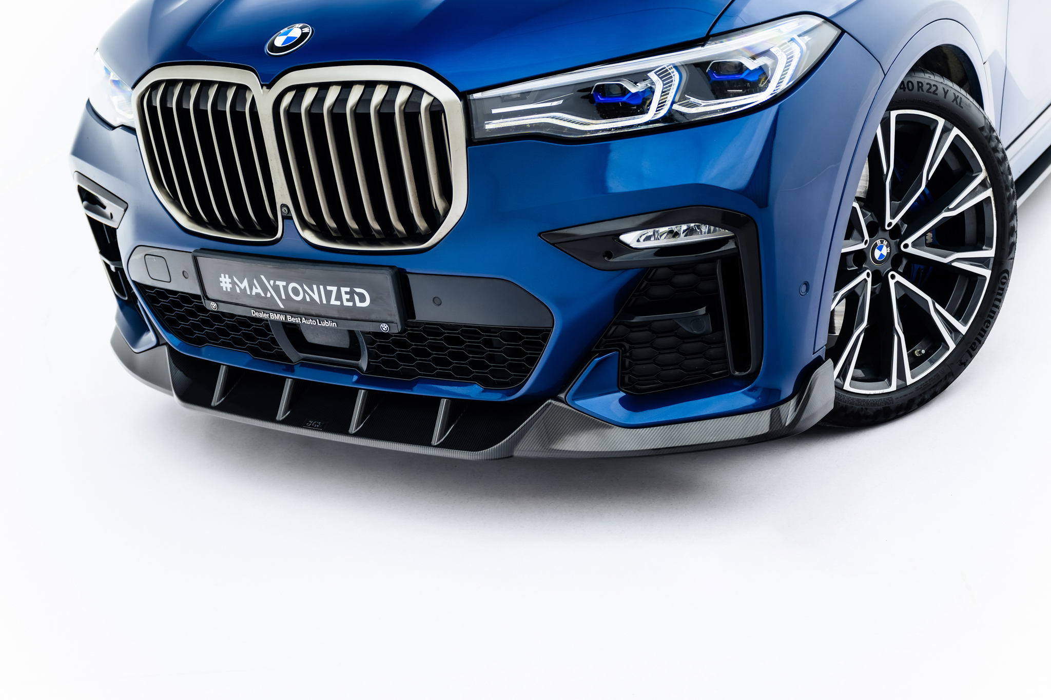PREPREG CARBON FIBER FRONT SPLITTER SUITABLE FOR BMW X7 M-PACK G07 – MAXTON DESIGN - 9