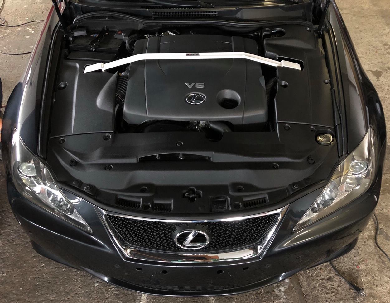 LEXUS IS250/350 05-09 ULTRARACING FRÄMRE ÖVRE FJÄDERBENSSTAG - 2