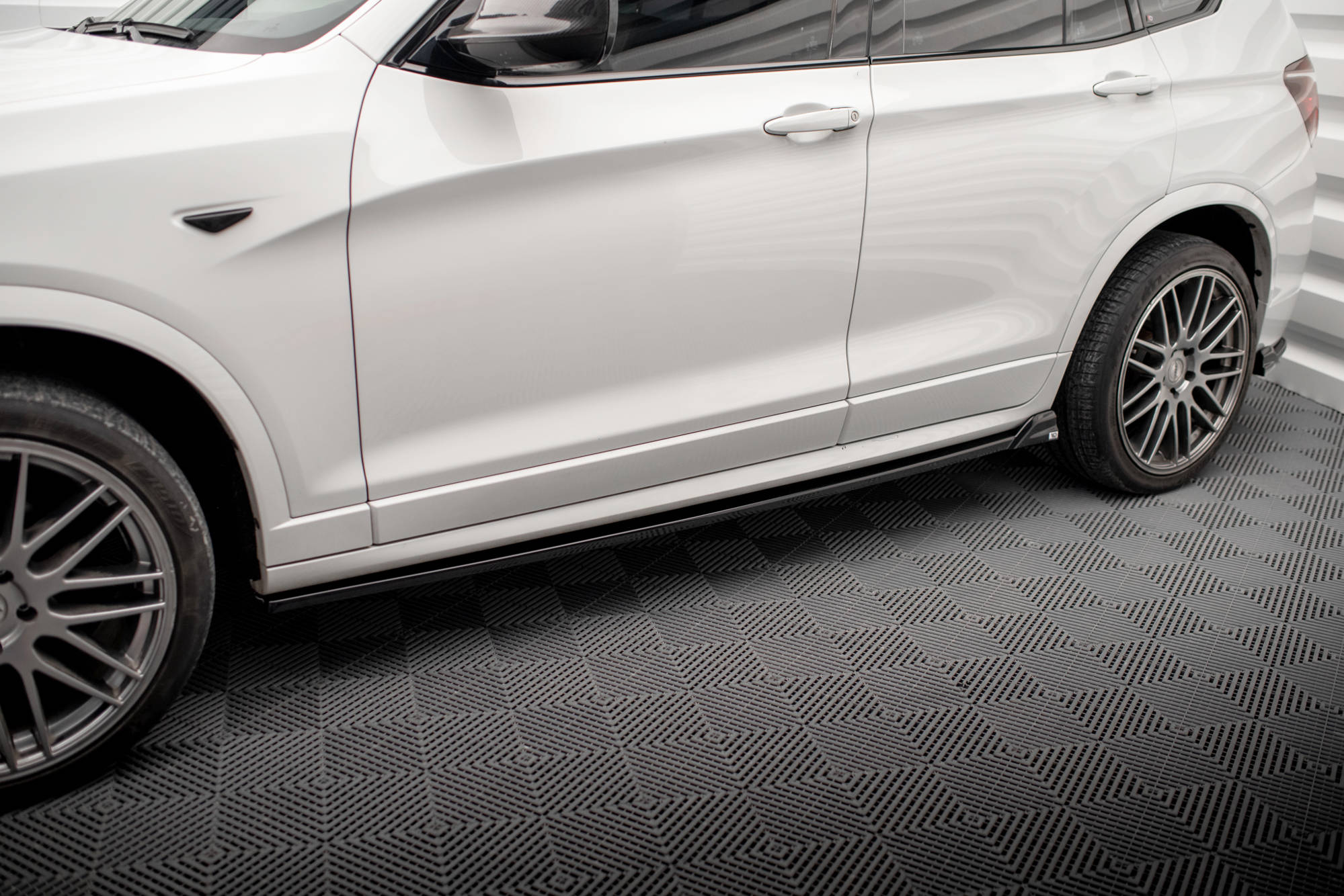 Side Skirts Diffusers BMW X3 M-Pack F25 - 4