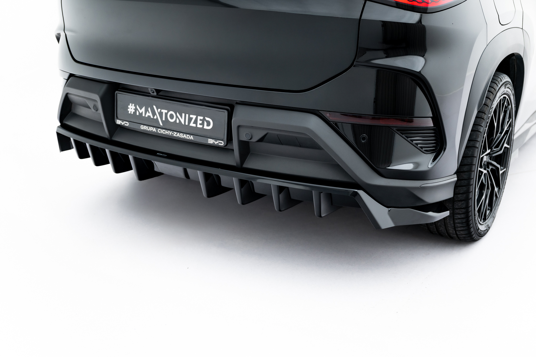 REAR SPLITTER (WITH VERTICAL BARS) SUITABLE FOR BYD SEALION 7 MK1 – MAXTON DESIGN - 2