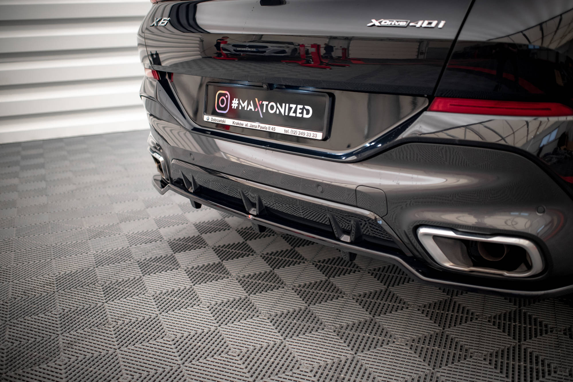 Central Rear Splitter (Vertical Bars) V.2 BMW X6 M-Pack G06 - 5