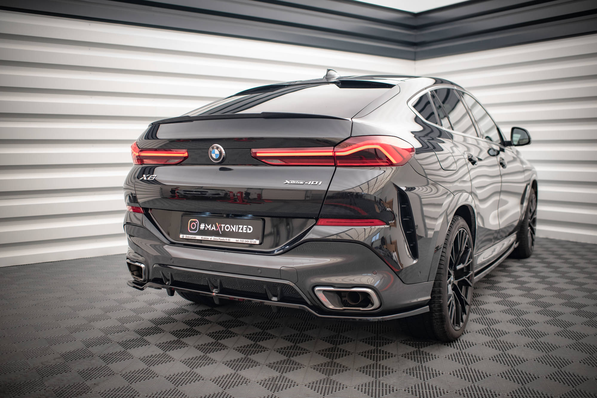 Central Rear Splitter (Vertical Bars) V.2 BMW X6 M-Pack G06 - 4