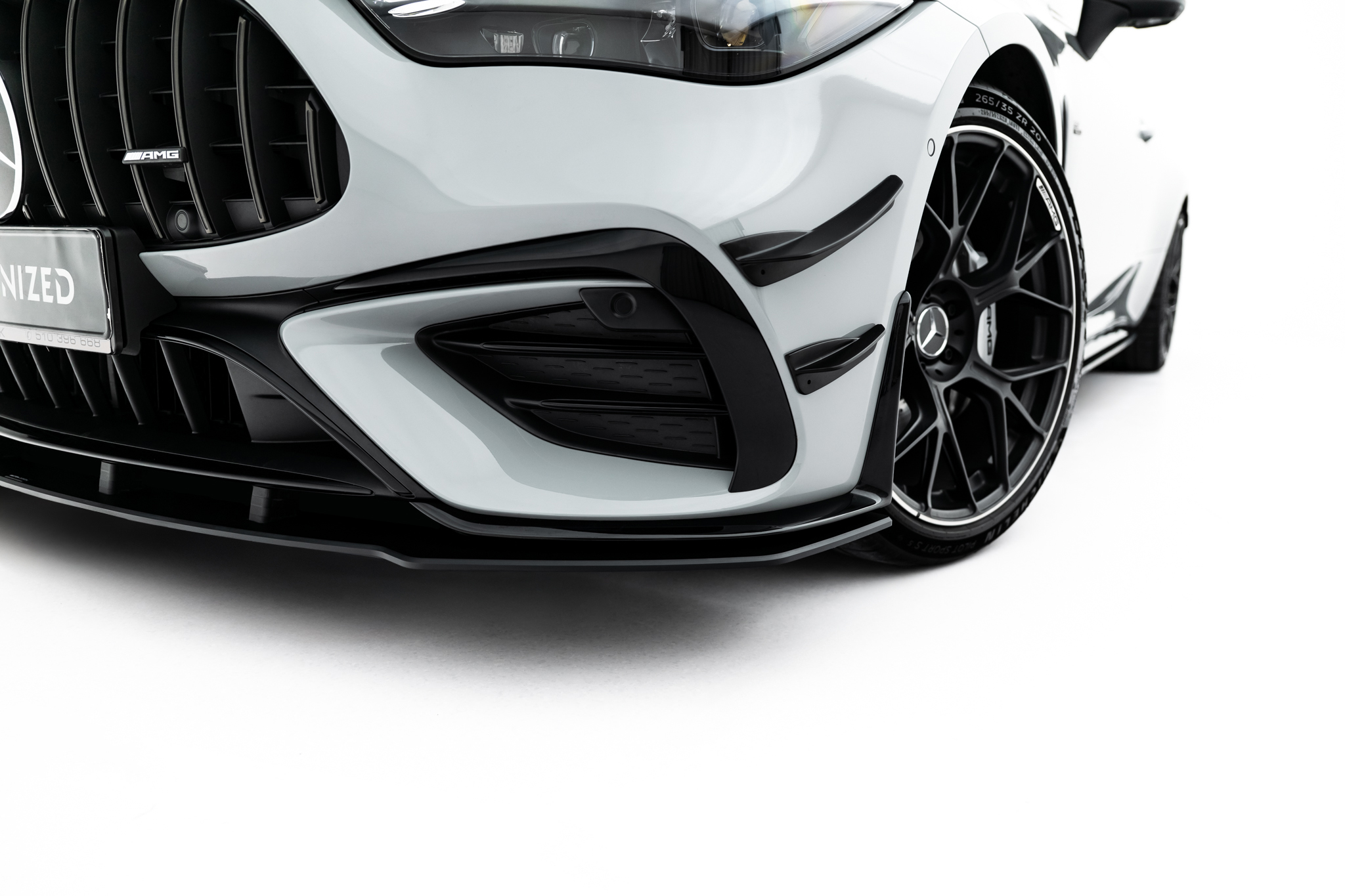 STREET PRO FRONT SPLITTER SUITABLE FOR MERCEDES-AMG CLE 53 AERO C236 – MAXTON DESIGN - 6