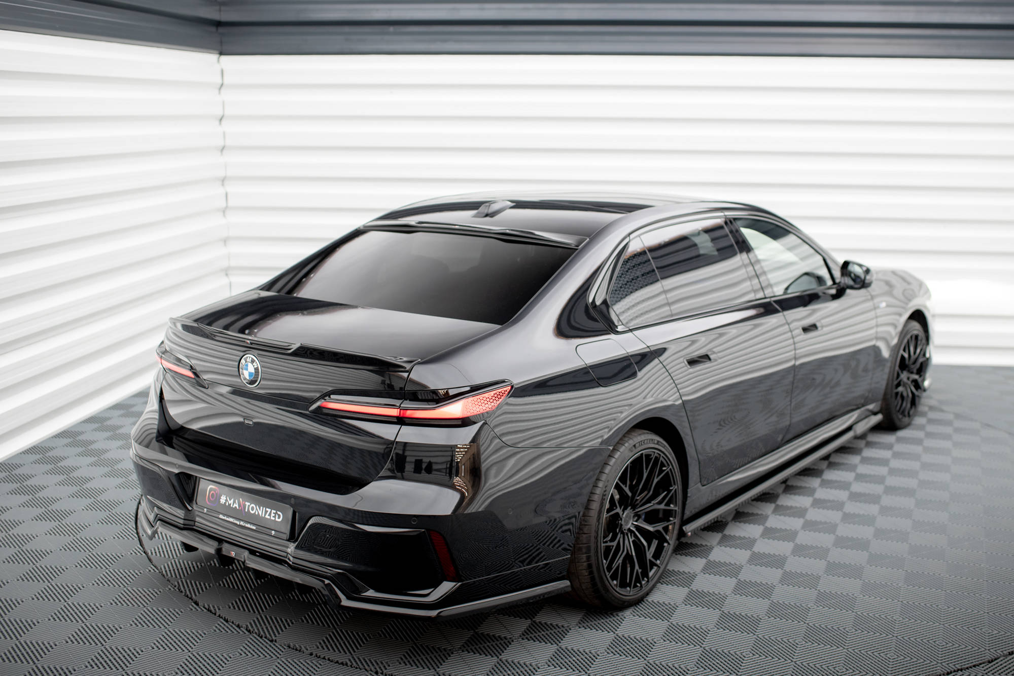 Rear Window Extension BMW 7 M-Pack / M760e / i7 M-Pack / 7 Standard G70 - 2
