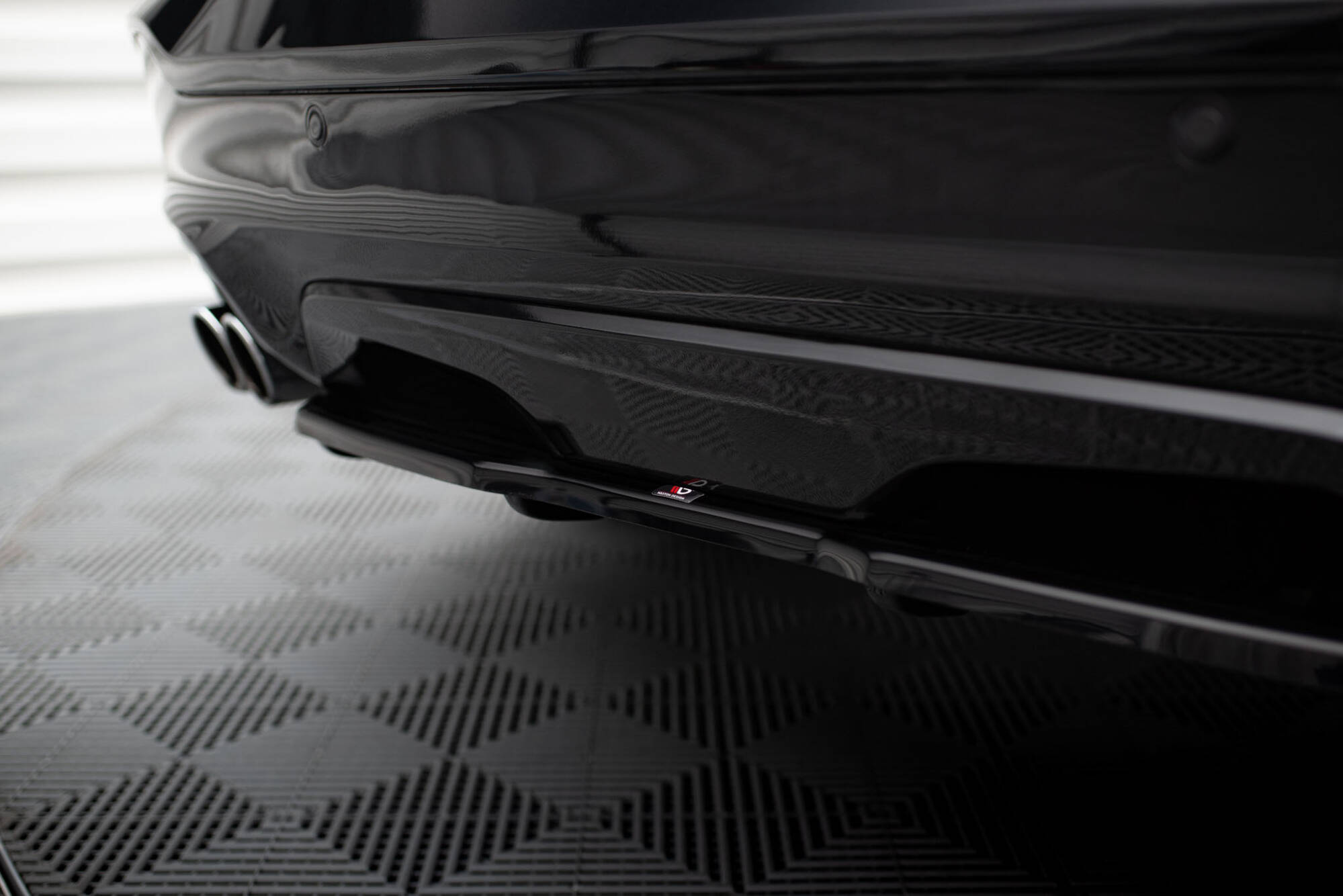 Central Rear Splitter (Vertical Bars) BMW X4 M-Pack - 4