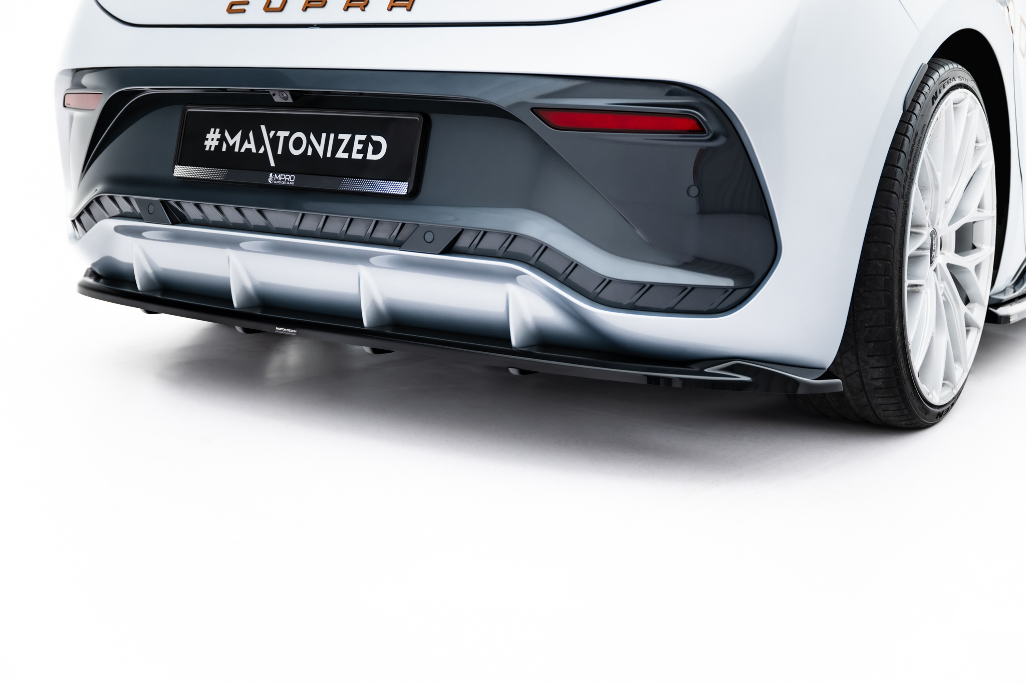 REAR SPLITTER (WITH VERTICAL BARS) SUITABLE FOR CUPRA BORN MK1 – MAXTON DESIGN - 4