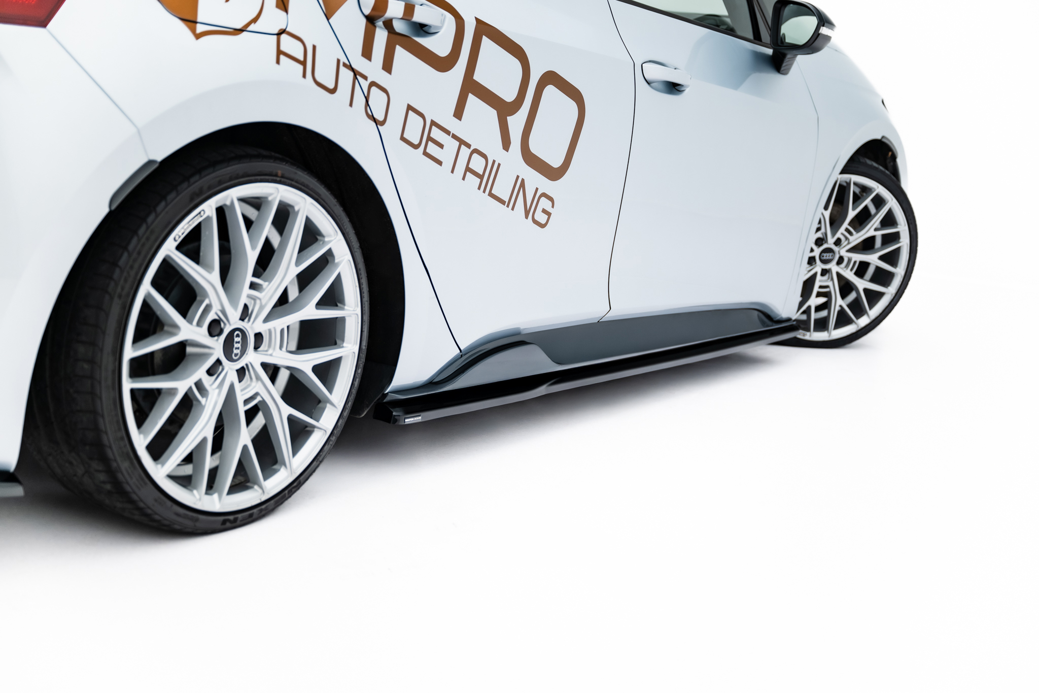 SIDE SKIRTS DIFFUSERS SUITABLE FOR CUPRA BORN MK1 – MAXTON DESIGN - 5