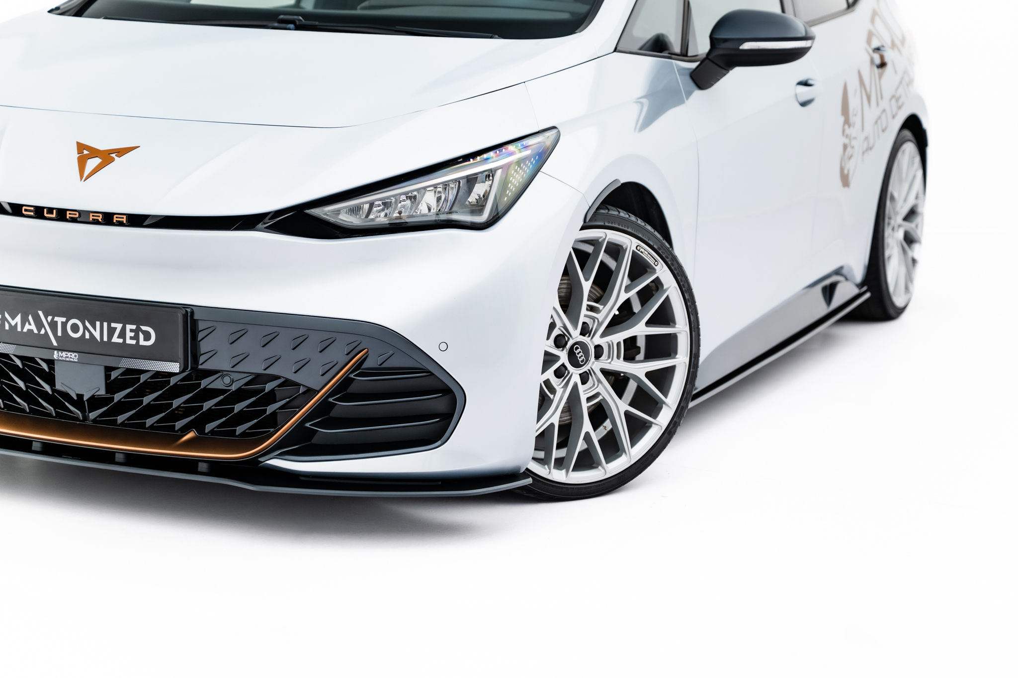STREET PRO FRONT SPLITTER SUITABLE FOR CUPRA BORN MK1 – MAXTON DESIGN - 7