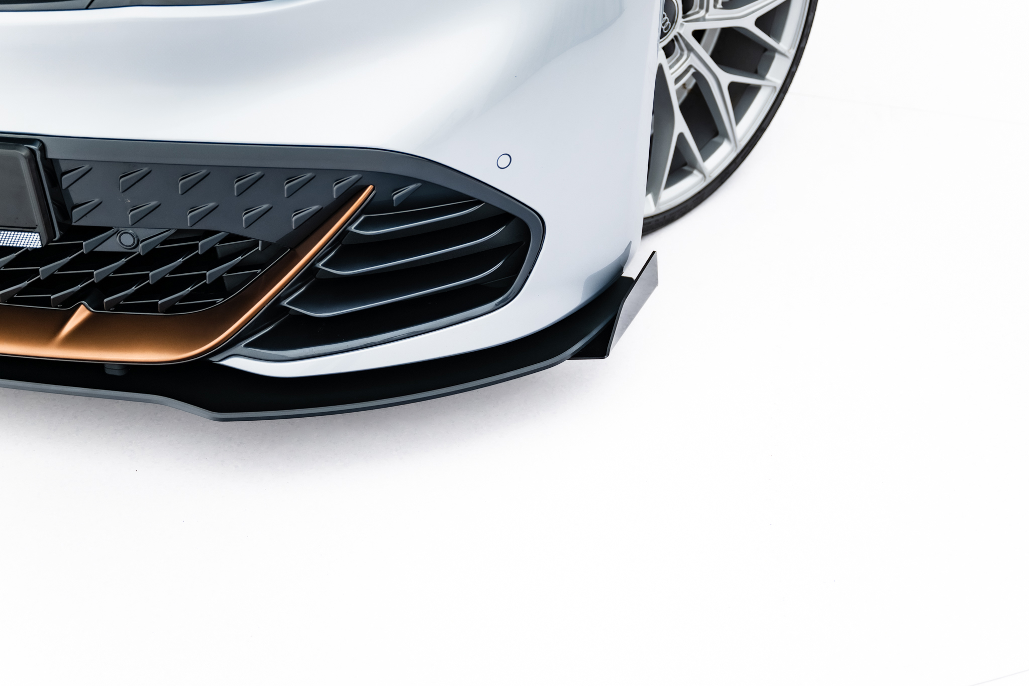 STREET PRO FRONT SPLITTER + FLAPS SUITABLE FOR CUPRA BORN MK1 – MAXTON DESIGN - 2