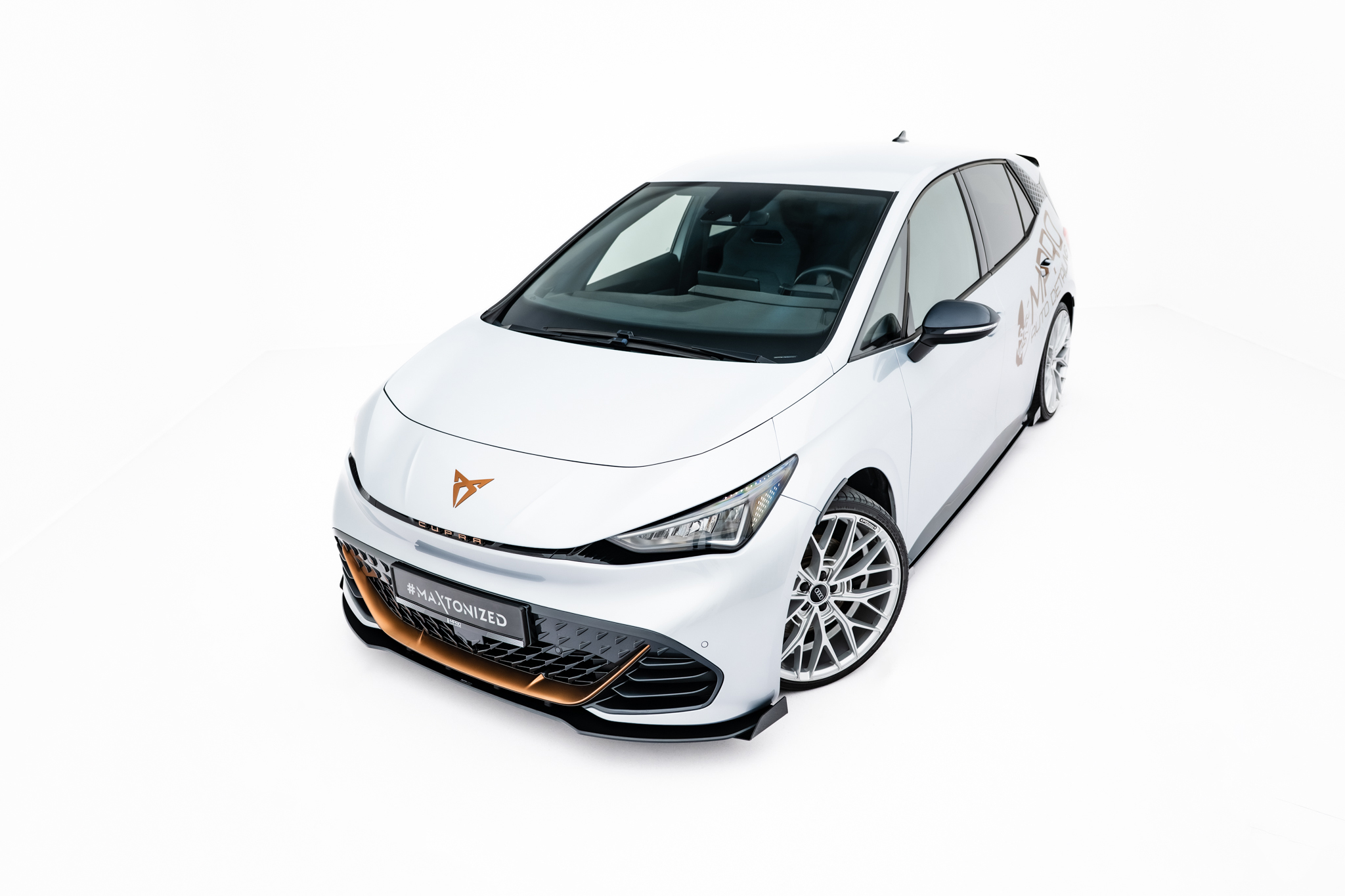 STREET PRO FRONT SPLITTER + FLAPS SUITABLE FOR CUPRA BORN MK1 – MAXTON DESIGN - 7