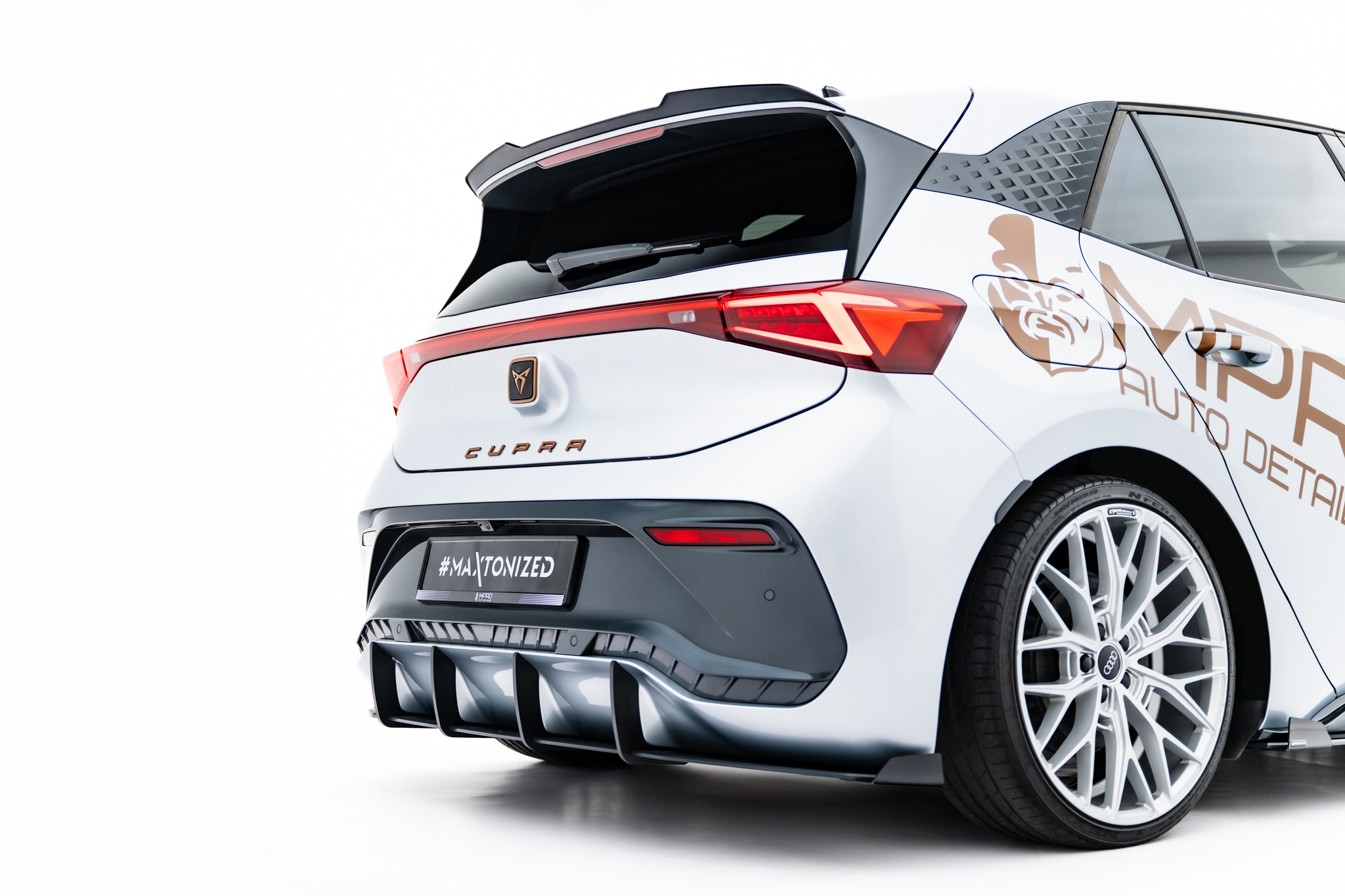 STREET PRO REAR DIFFUSER + FLAPS SUITABLE FOR CUPRA BORN MK1 – MAXTON DESIGN - 4