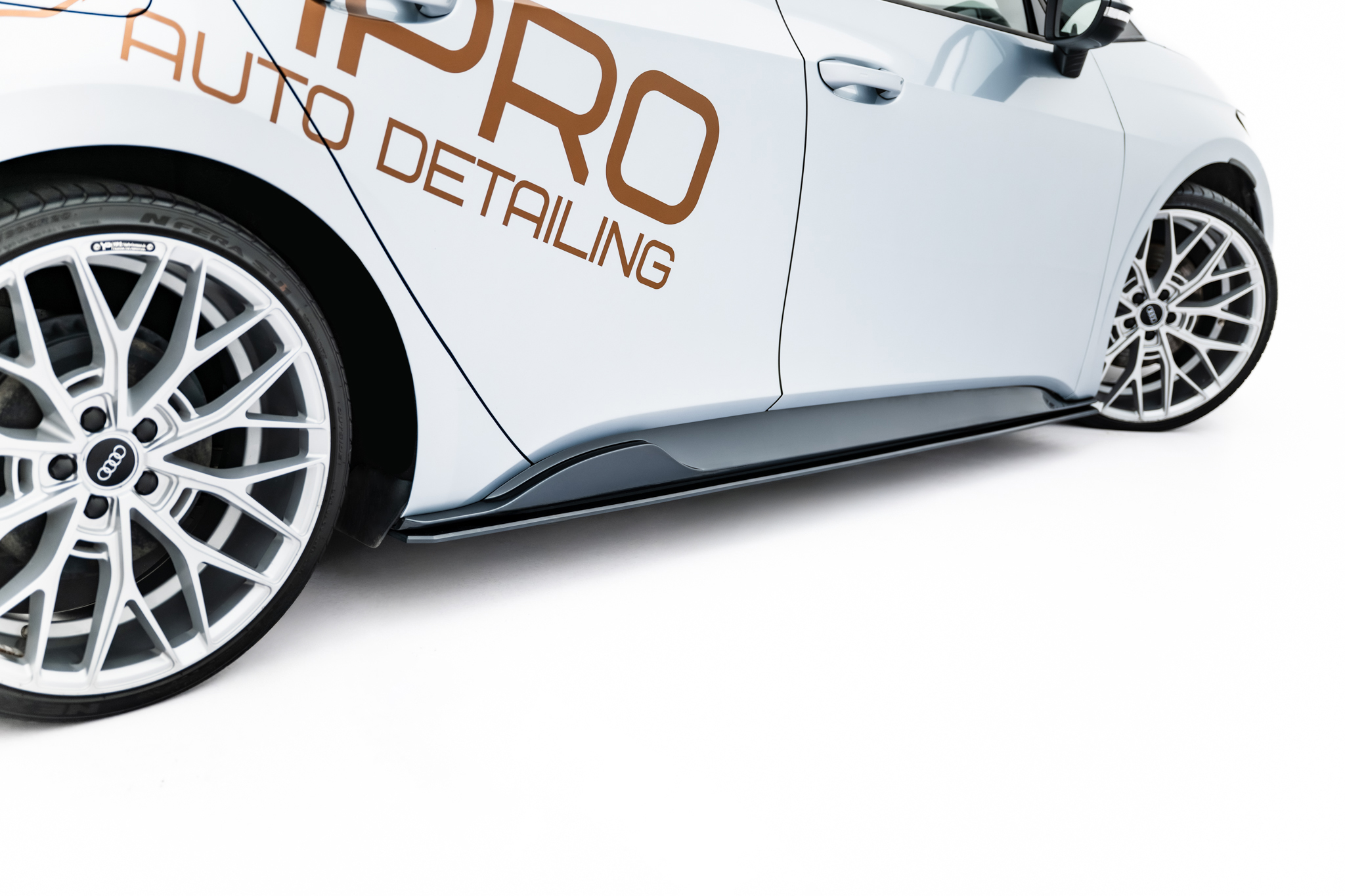 STREET PRO SIDE SKIRTS DIFFUSERS SUITABLE FOR CUPRA BORN MK1 – MAXTON DESIGN