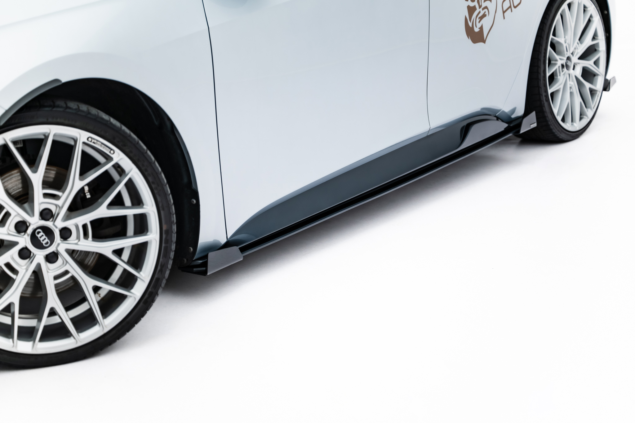 STREET PRO SIDE SKIRTS DIFFUSERS + FLAPS SUITABLE FOR CUPRA BORN MK1 – MAXTON DESIGN - 4
