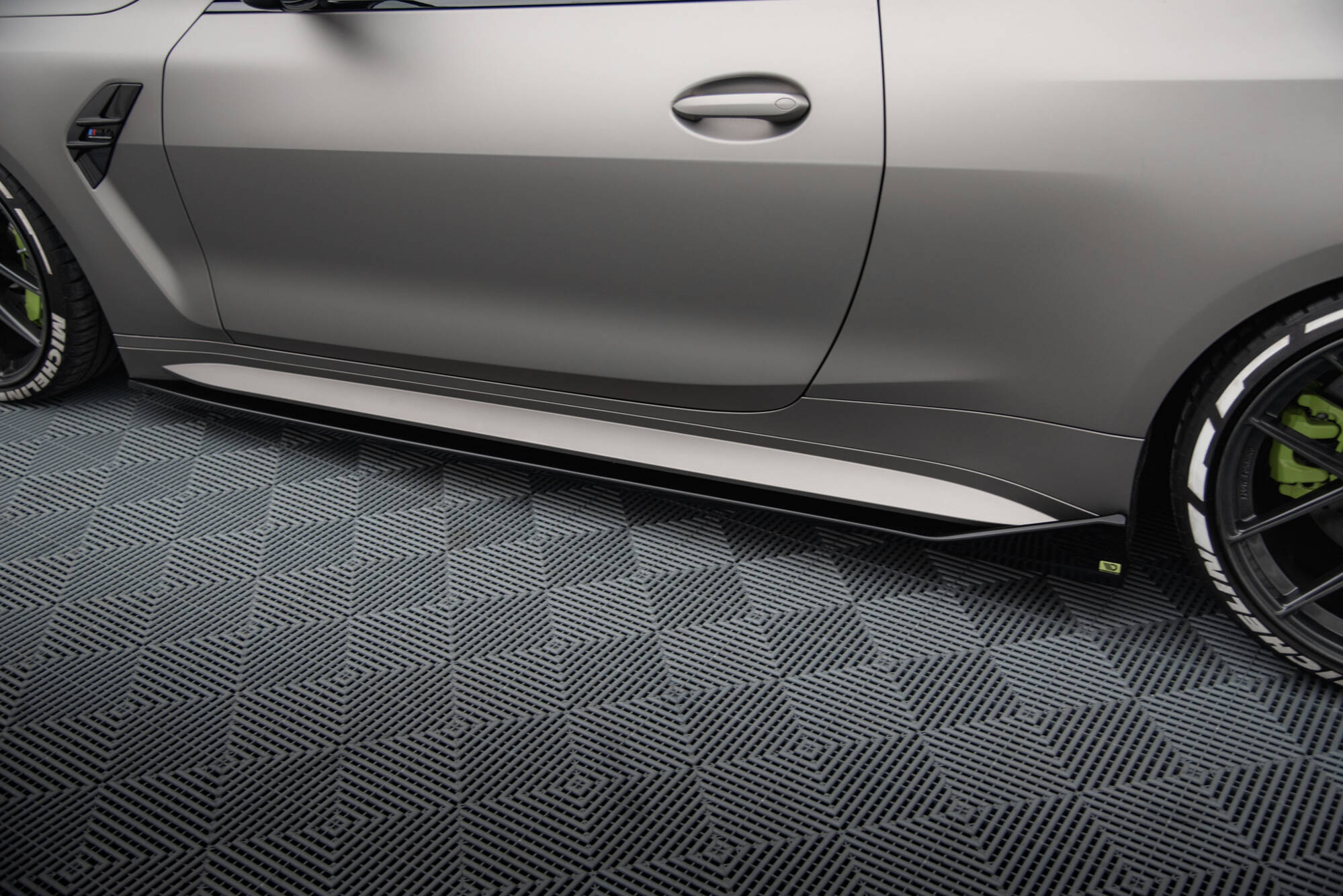 Side Skirts Diffusers V.3 CSL Look BMW M4 G82 - 2