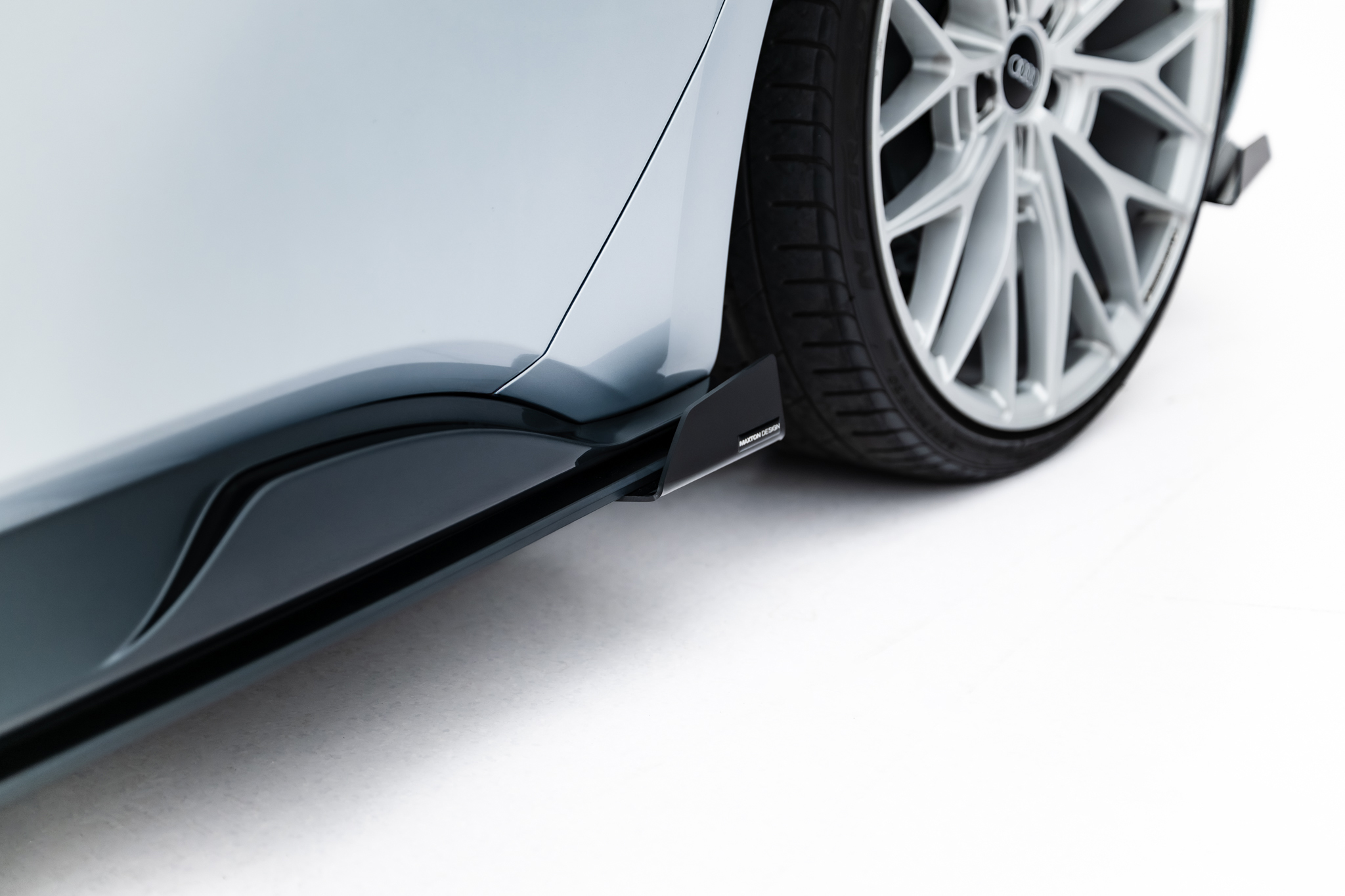 SIDE FLAPS SUITABLE FOR CUPRA BORN MK1 – MAXTON DESIGN - 3