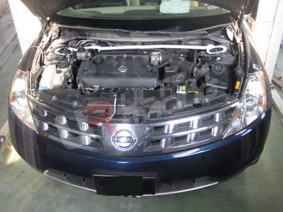 NISSAN MURANO 2WD 06+ ULTRARACING FRÄMRE ÖVRE FJÄDERBENSSTAG