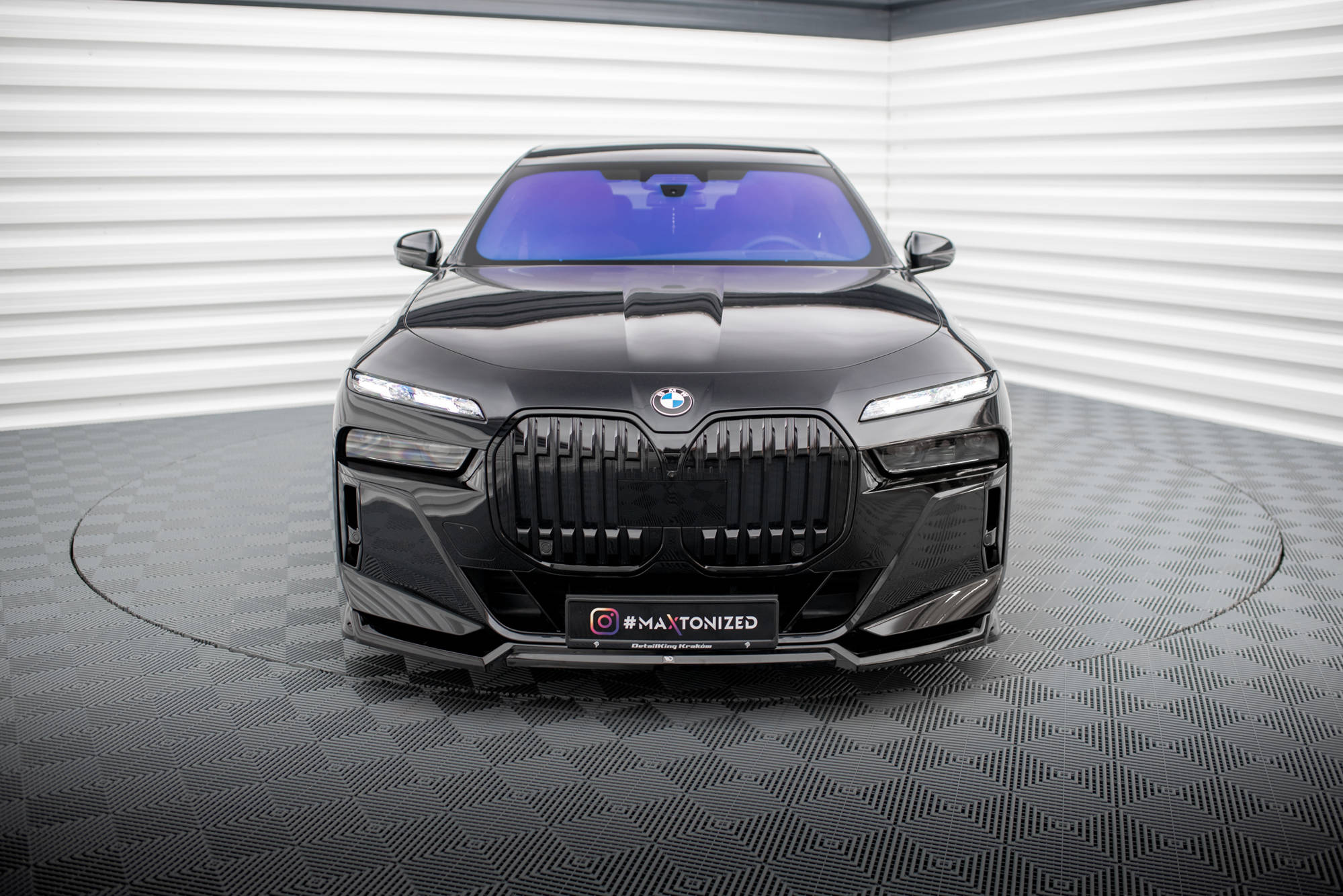Front Splitter V.3 BMW 7 M-Pack / M760e / i7 M-Pack G70 - 2