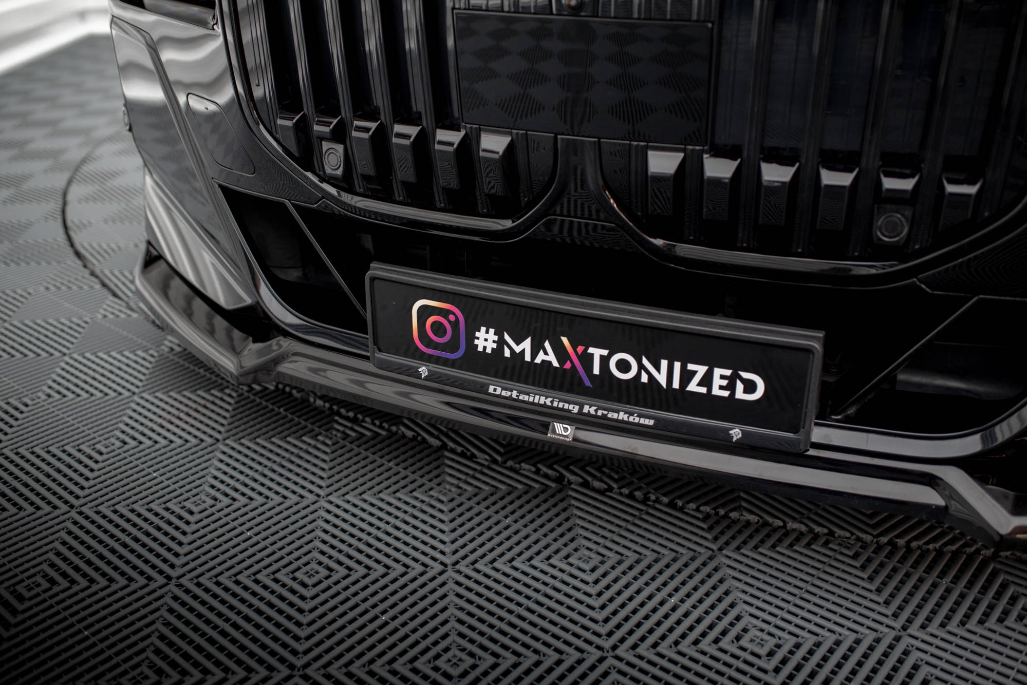 Front Splitter V.3 BMW 7 M-Pack / M760e / i7 M-Pack G70 - 3