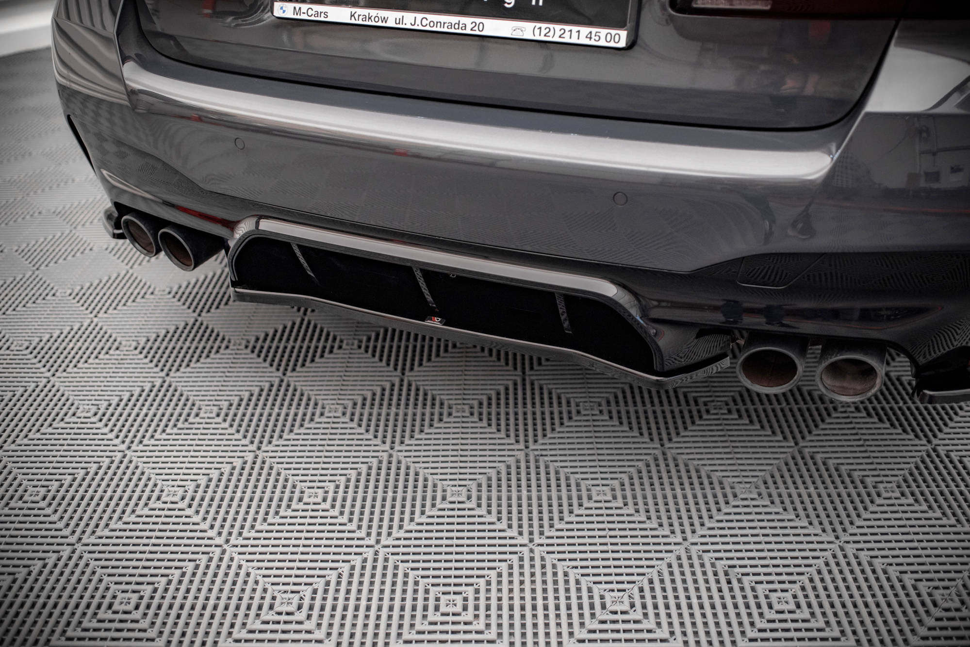 Central Rear Splitter BMW M5 F90 - 3
