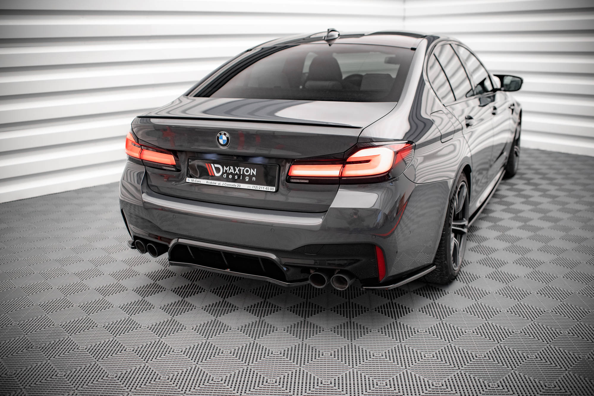 Central Rear Splitter BMW M5 F90 - 2