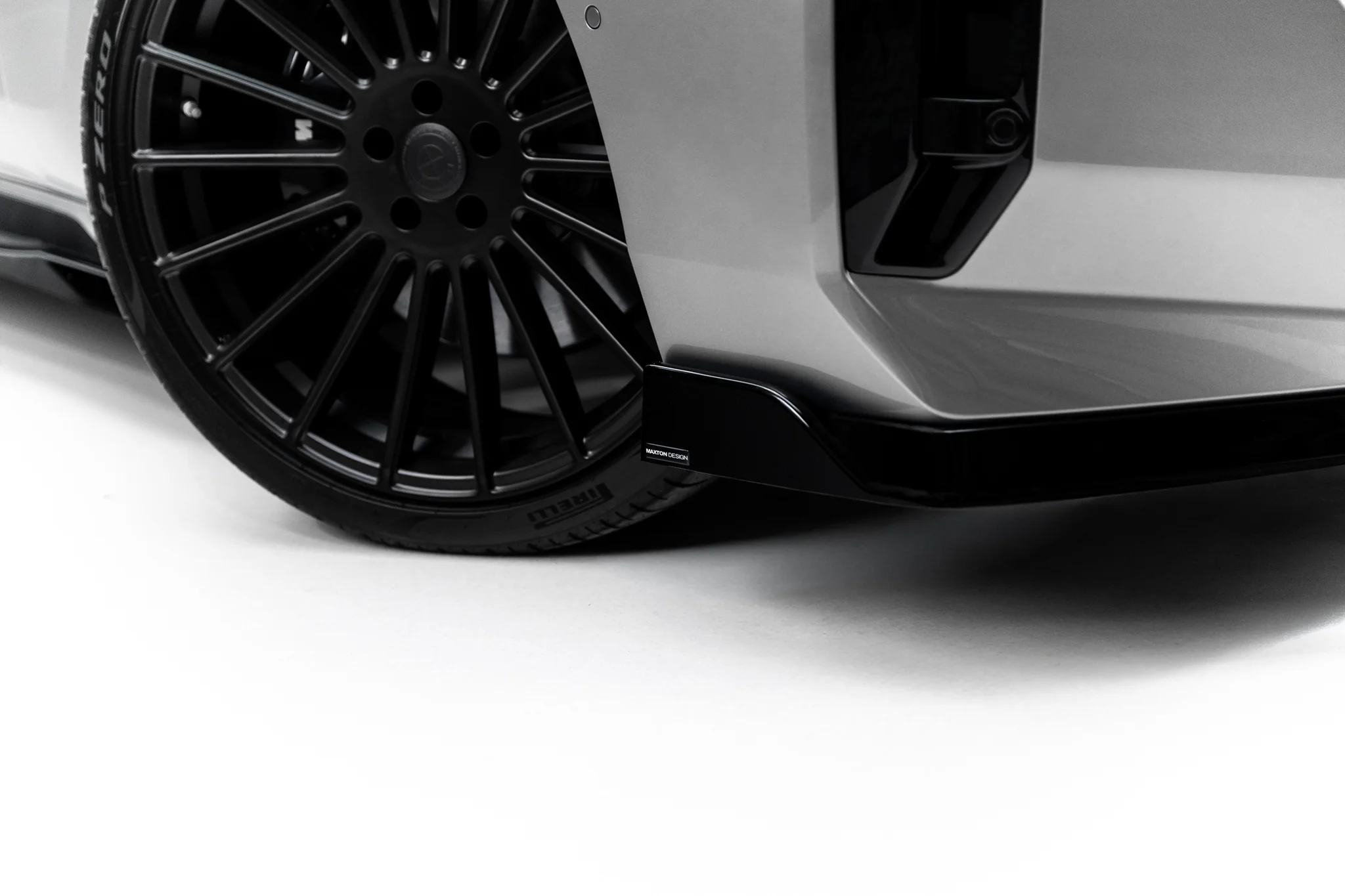 FRONT SPLITTER V.4 SUITABLE FOR BMW 7 M-PACK / M760E / I7 M-PACK G70 – MAXTON DESIGN - 3