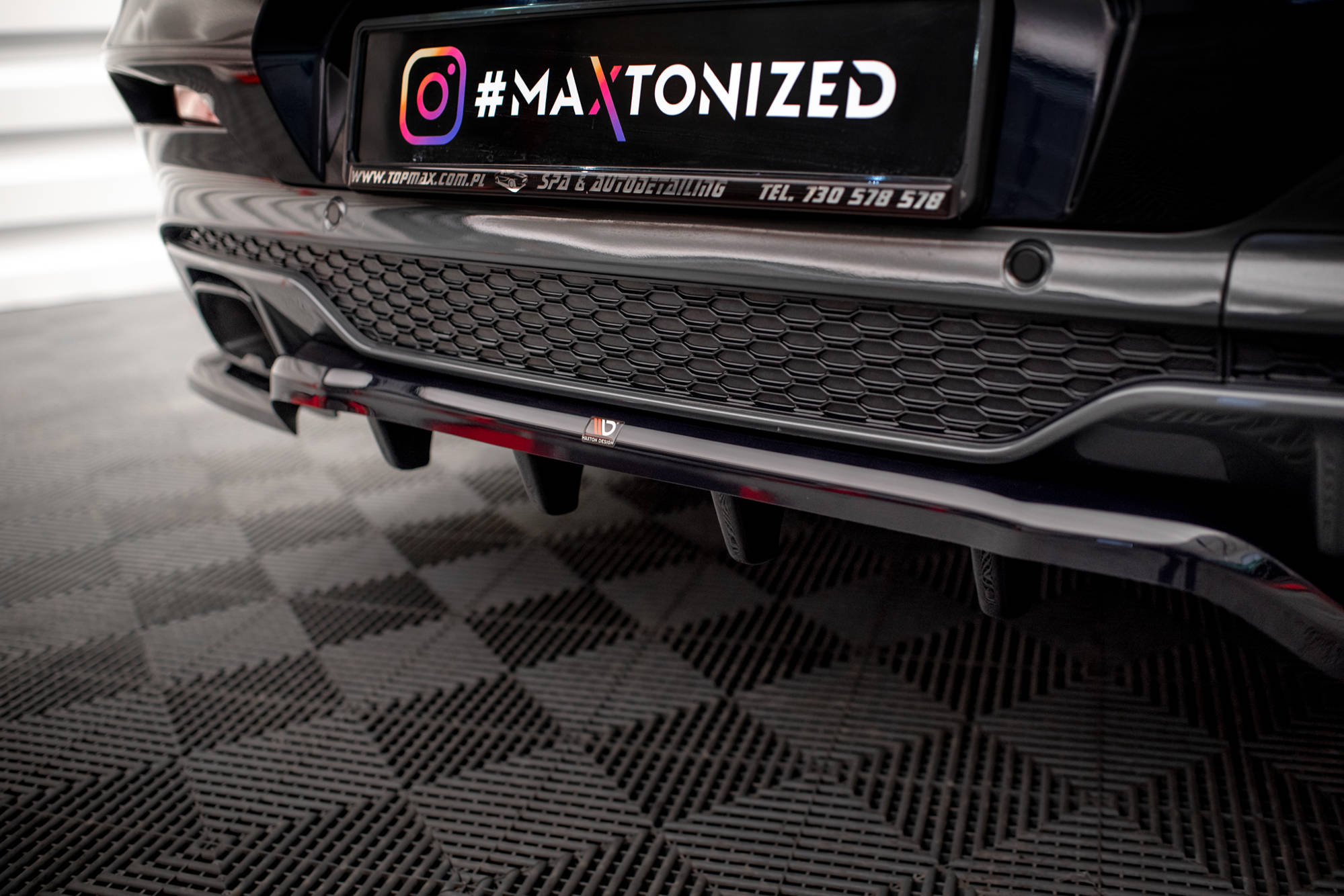 Central Rear Splitter (Vertical Bars) V.2 BMW X4 M40i G02 - 4