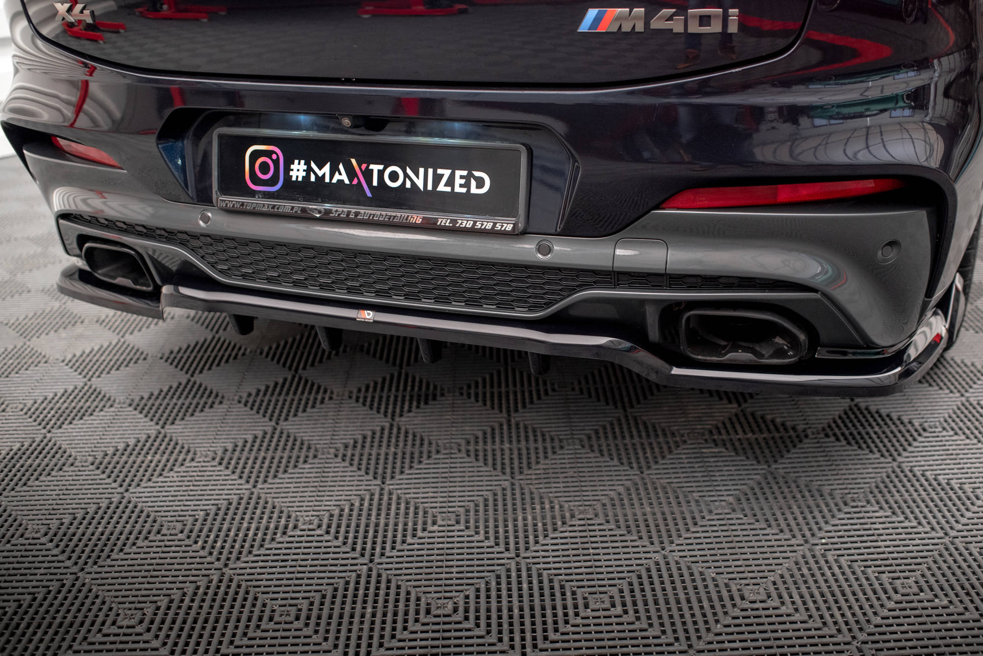 Central Rear Splitter (Vertical Bars) V.2 BMW X4 M40i G02 - 3