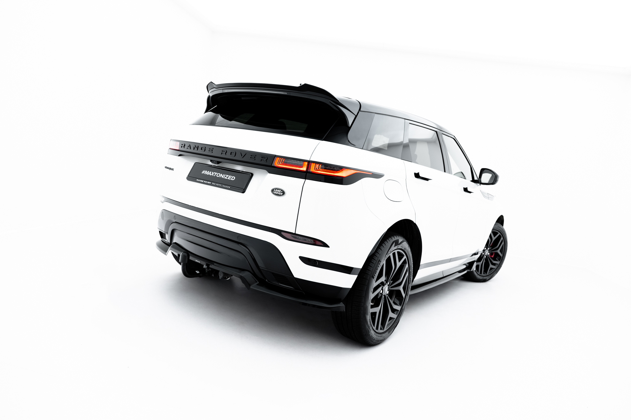 REAR SPLITTER (WITH VERTICAL BARS) SUITABLE FOR LAND ROVER RANGE ROVER EVOQUE DYNAMIC MK2 – MAXTON DESIGN - 7