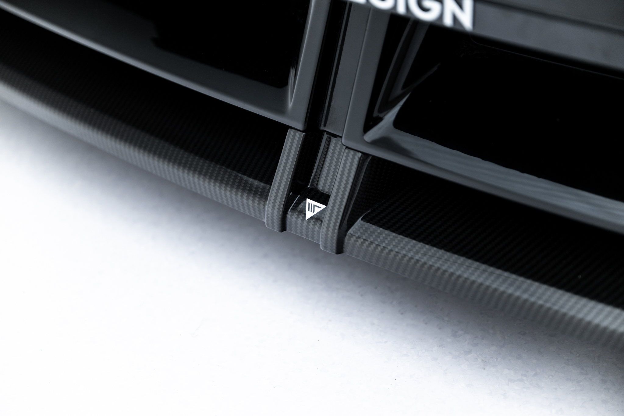 PREPREG CARBON FIBER FRONT SPLITTER SUITABLE FOR BMW M135I / 1 M-PACK F70 – MAXTON DESIGN - 9