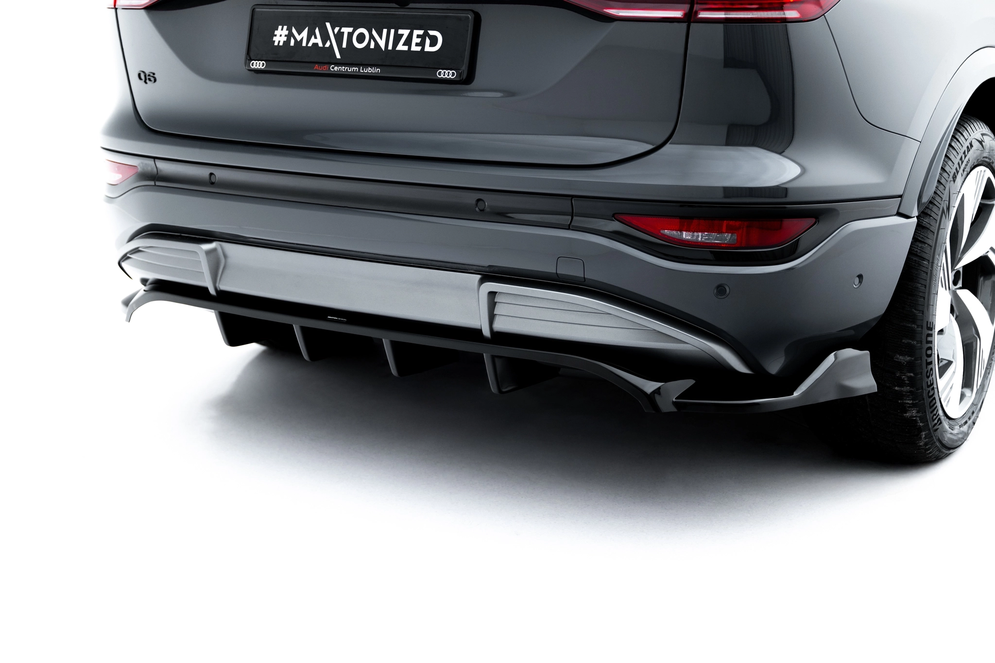 REAR SPLITTER (WITH VERTICAL BARS) SUITABLE FOR AUDI Q6 E-TRON S-LINE / SQ6 E-TRON SUV / SPORTBACK MK1 – MAXTON DESIGN - 4
