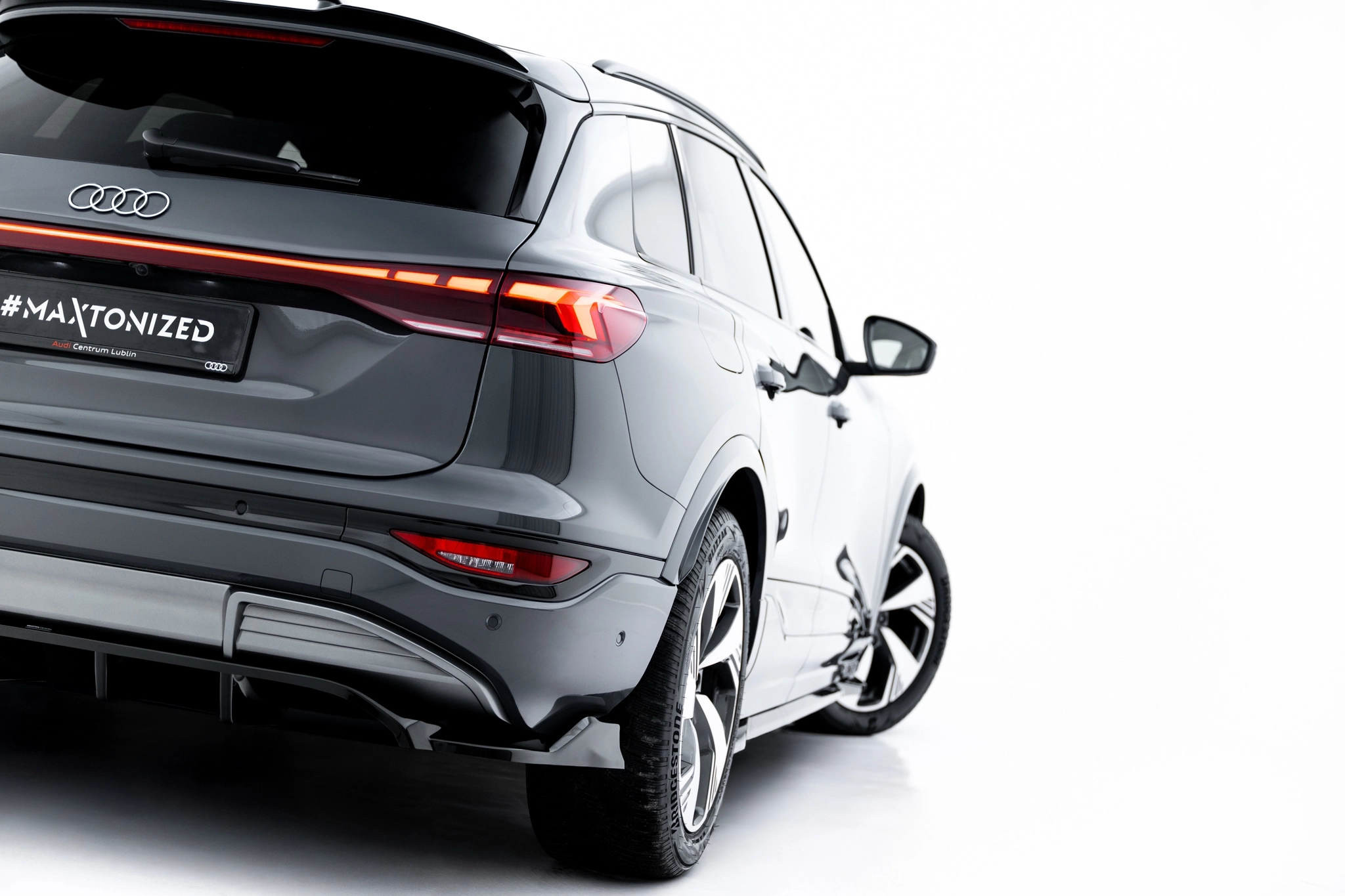 REAR SPLITTER (WITH VERTICAL BARS) SUITABLE FOR AUDI Q6 E-TRON S-LINE / SQ6 E-TRON SUV / SPORTBACK MK1 – MAXTON DESIGN - 3