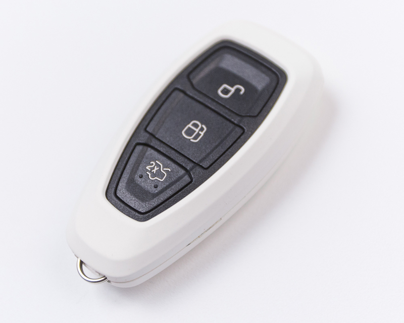AGENCY POWER WHITE PLASTIC KEY FOB PROTECTION CASED 1ST GEN REMOTE KEY FOCUS FOCUS ST 13-15