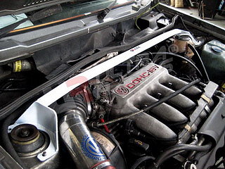 VW GOLF I ULTRARACING FRONT UPPER STRUTBAR (DRILLING REQ.)