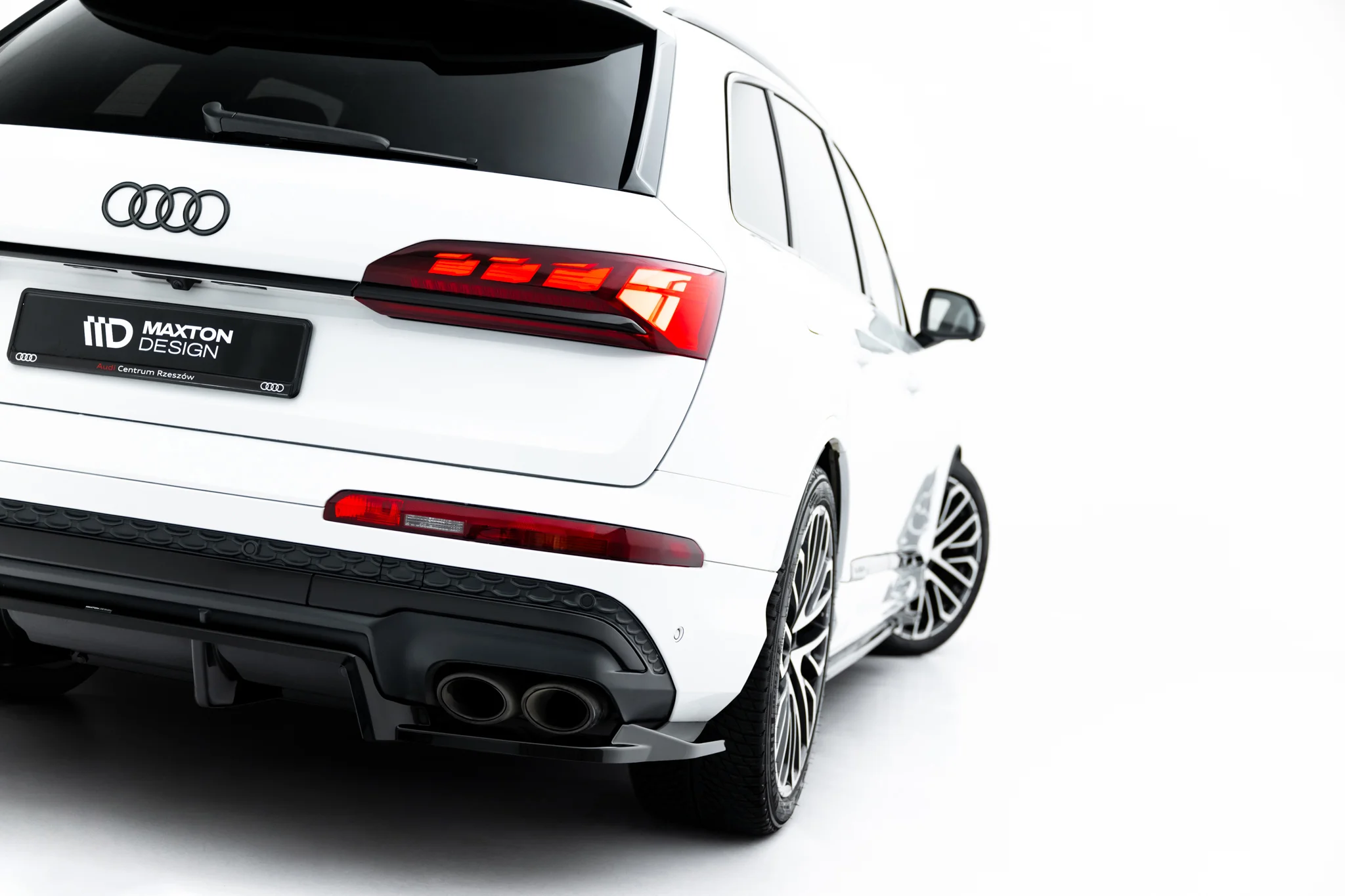 REAR SPLITTER (WITH VERTICAL BARS) SUITABLE FOR AUDI SQ7 MK2 FACELIFT 2 – MAXTON DESIGN - 3