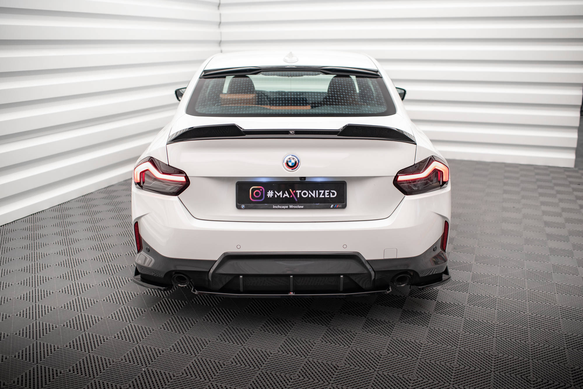 Central Rear Splitter BMW 2 Coupe M-Pack G42 - 2